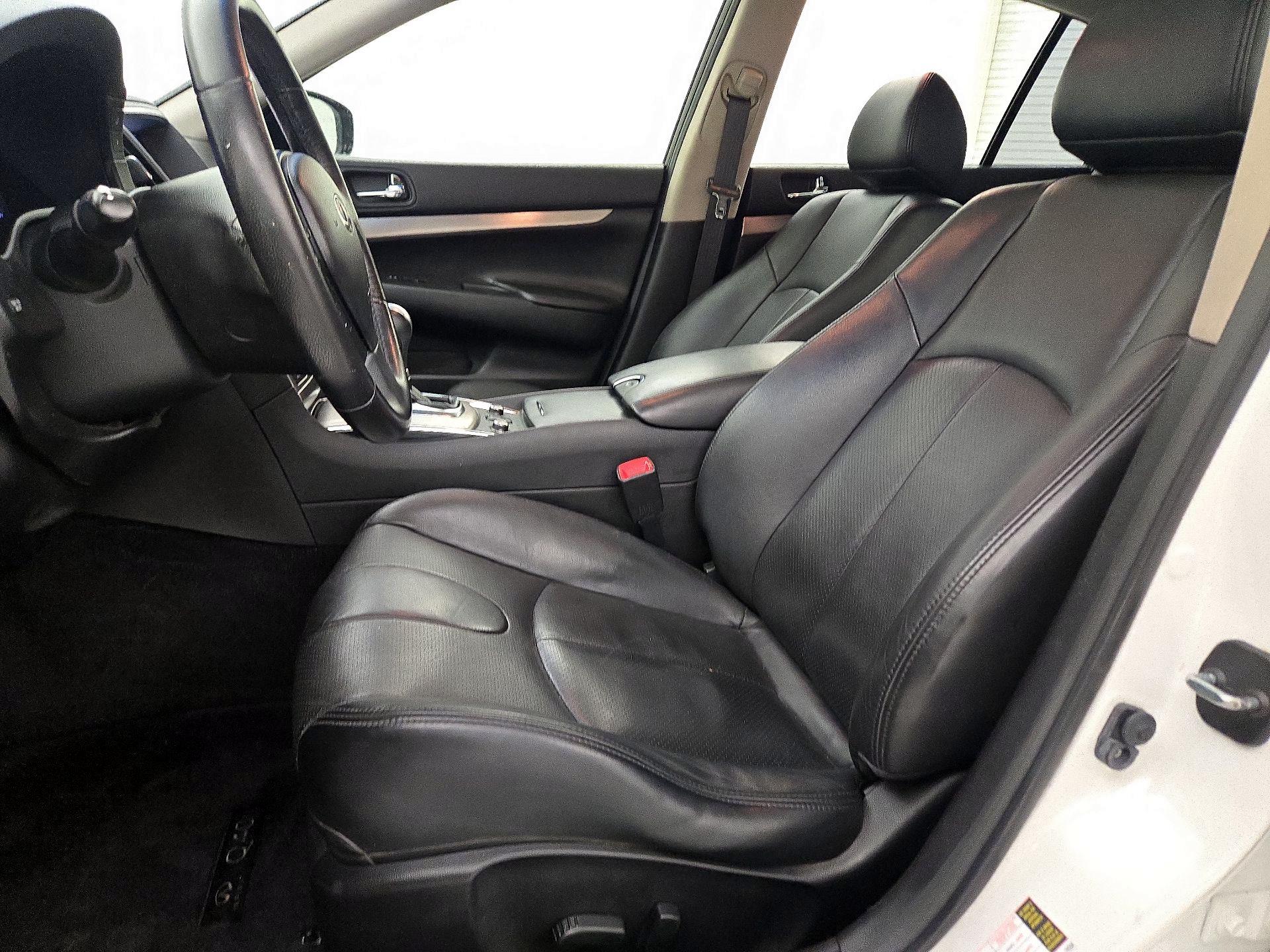 Thumbnail: 2015 INFINITI  - 11