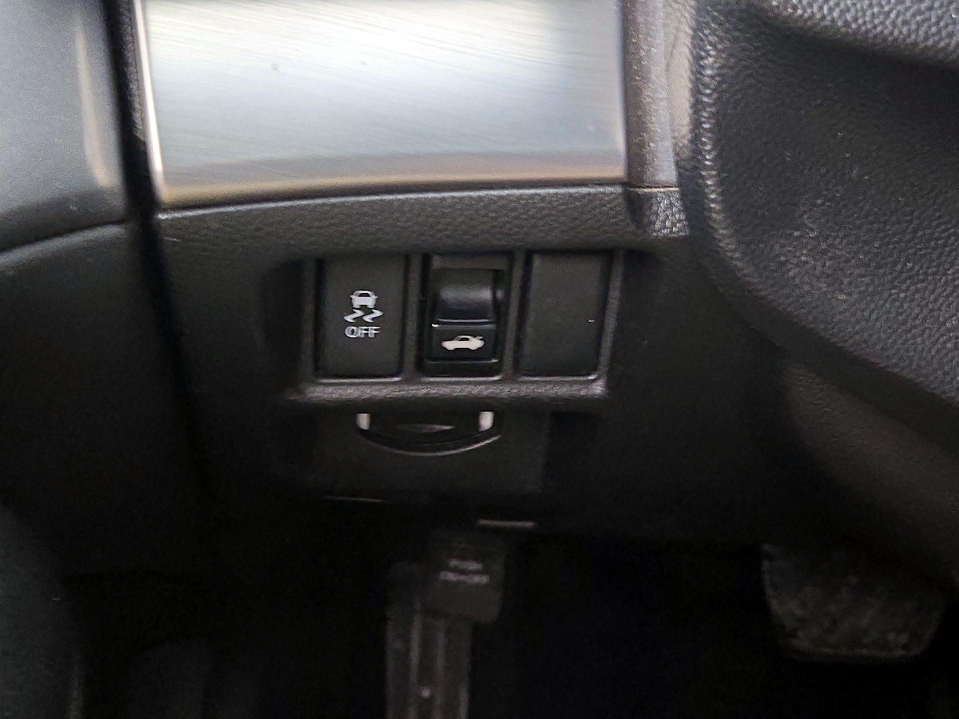 Thumbnail: 2015 INFINITI  - 13