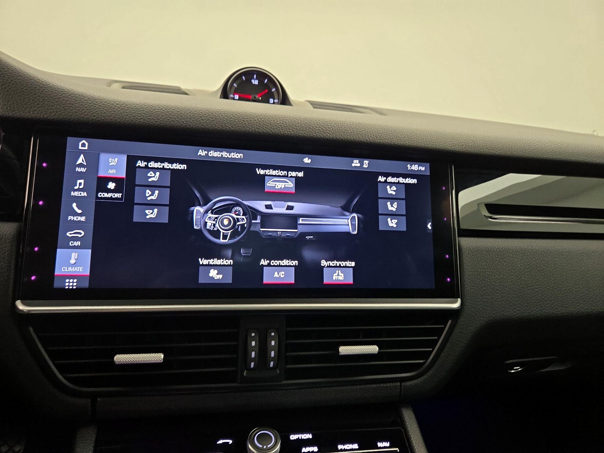 Thumbnail: 2020 Porsche Cayenne - 17