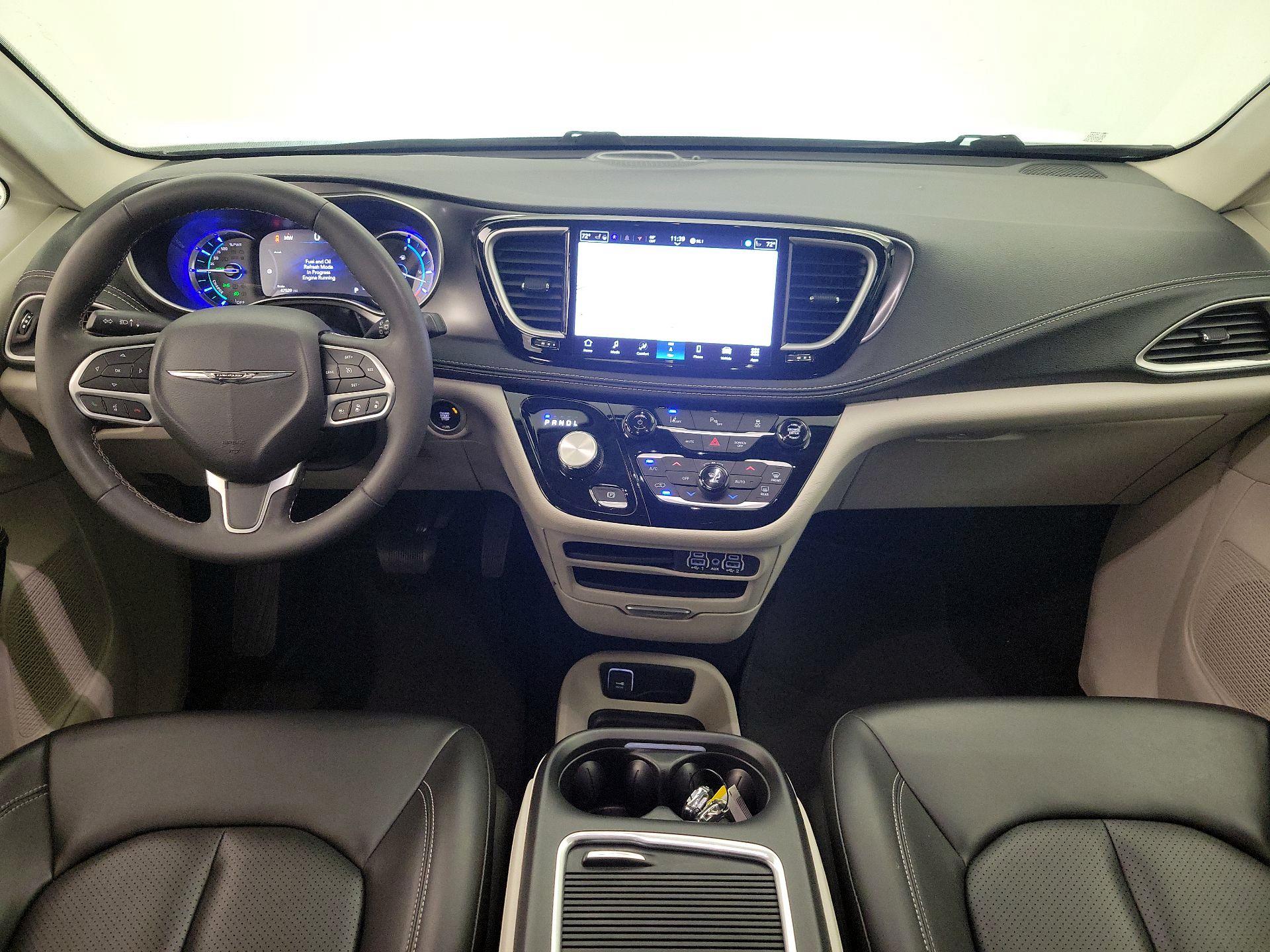 Thumbnail: 2024 Chrysler Pacifica - 9