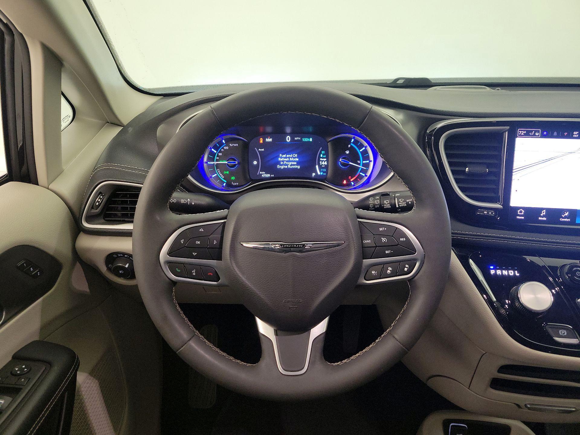 Thumbnail: 2024 Chrysler Pacifica - 10