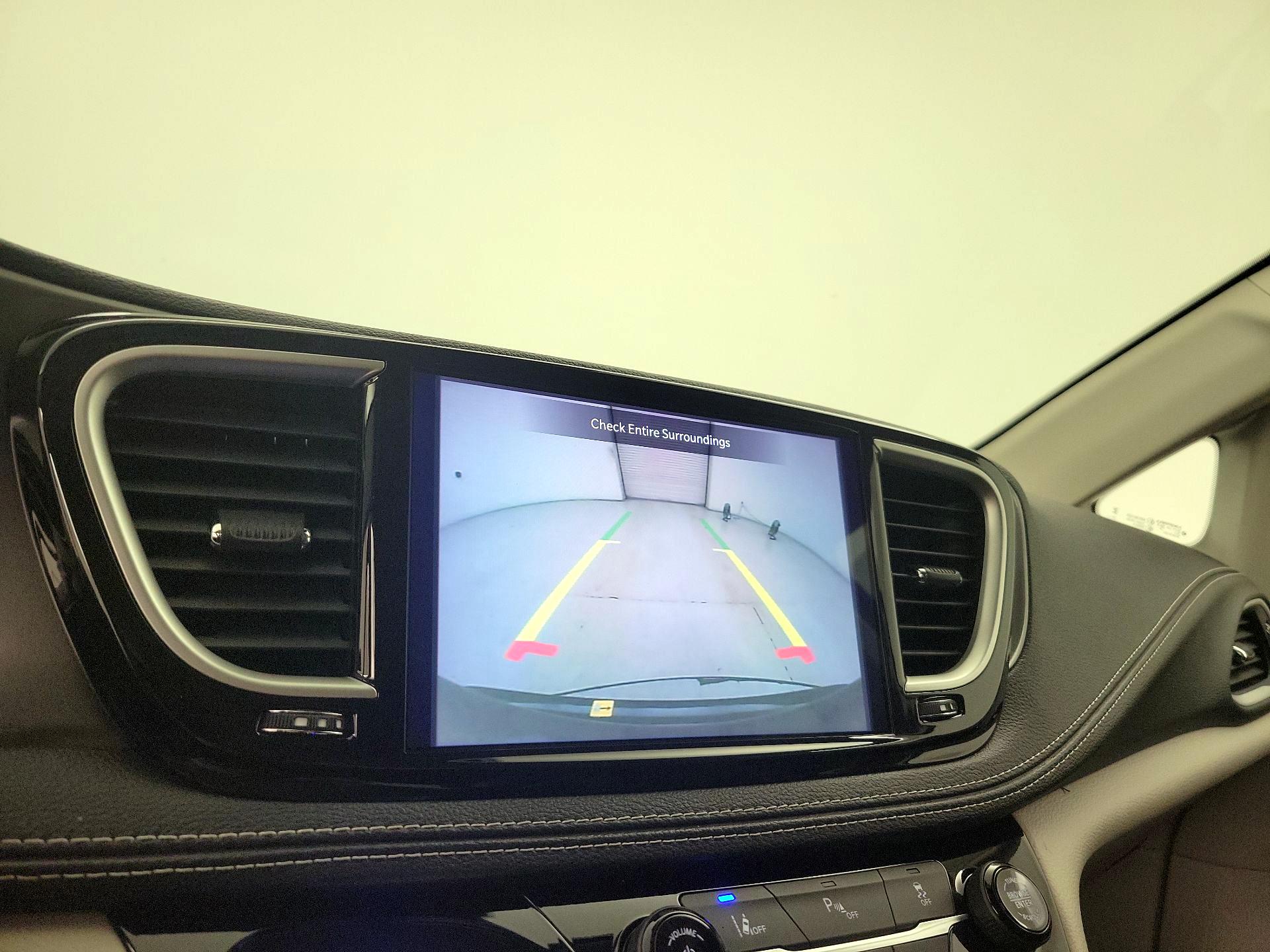 Thumbnail: 2024 Chrysler Pacifica - 15