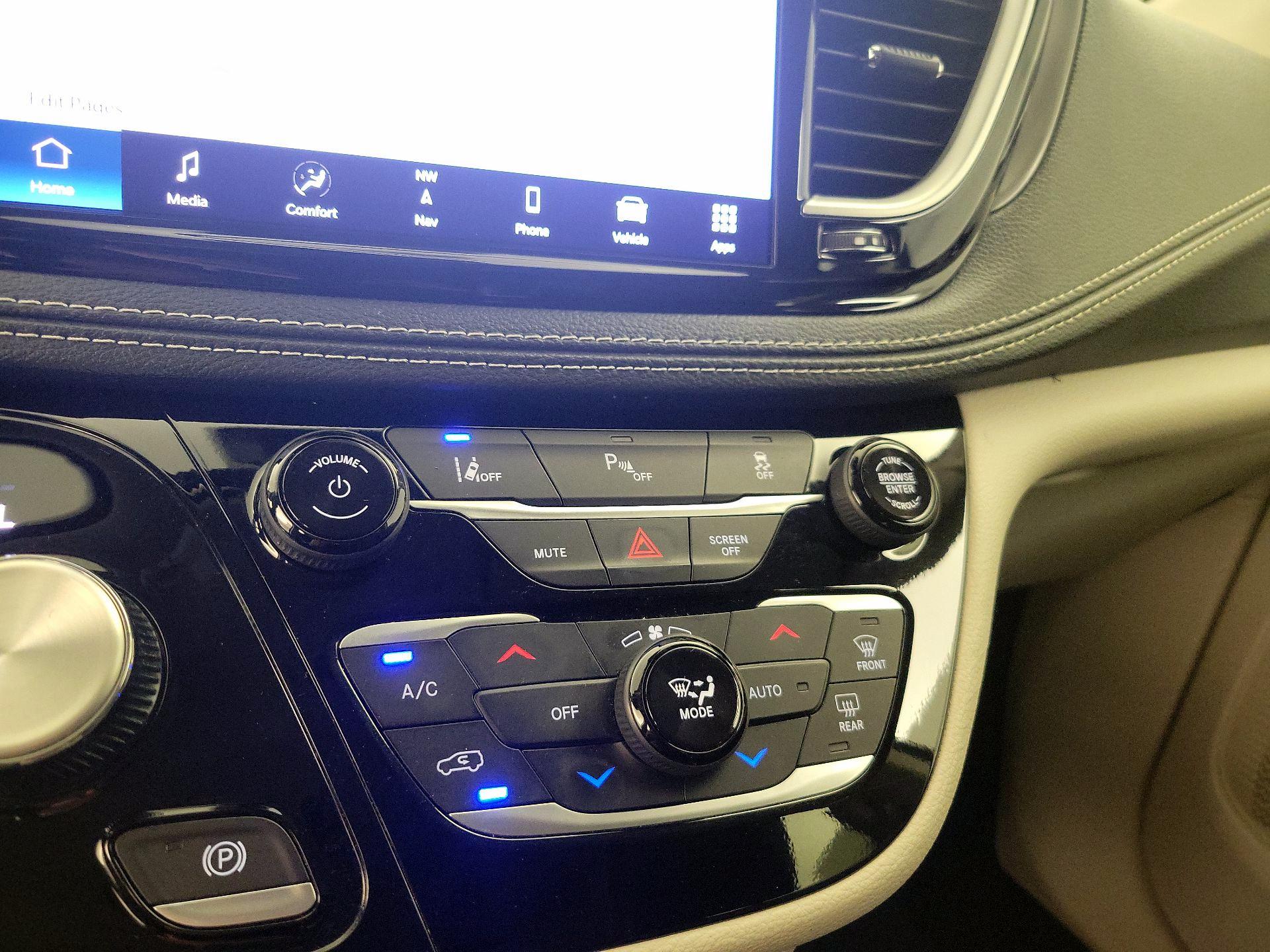 Thumbnail: 2024 Chrysler Pacifica - 17