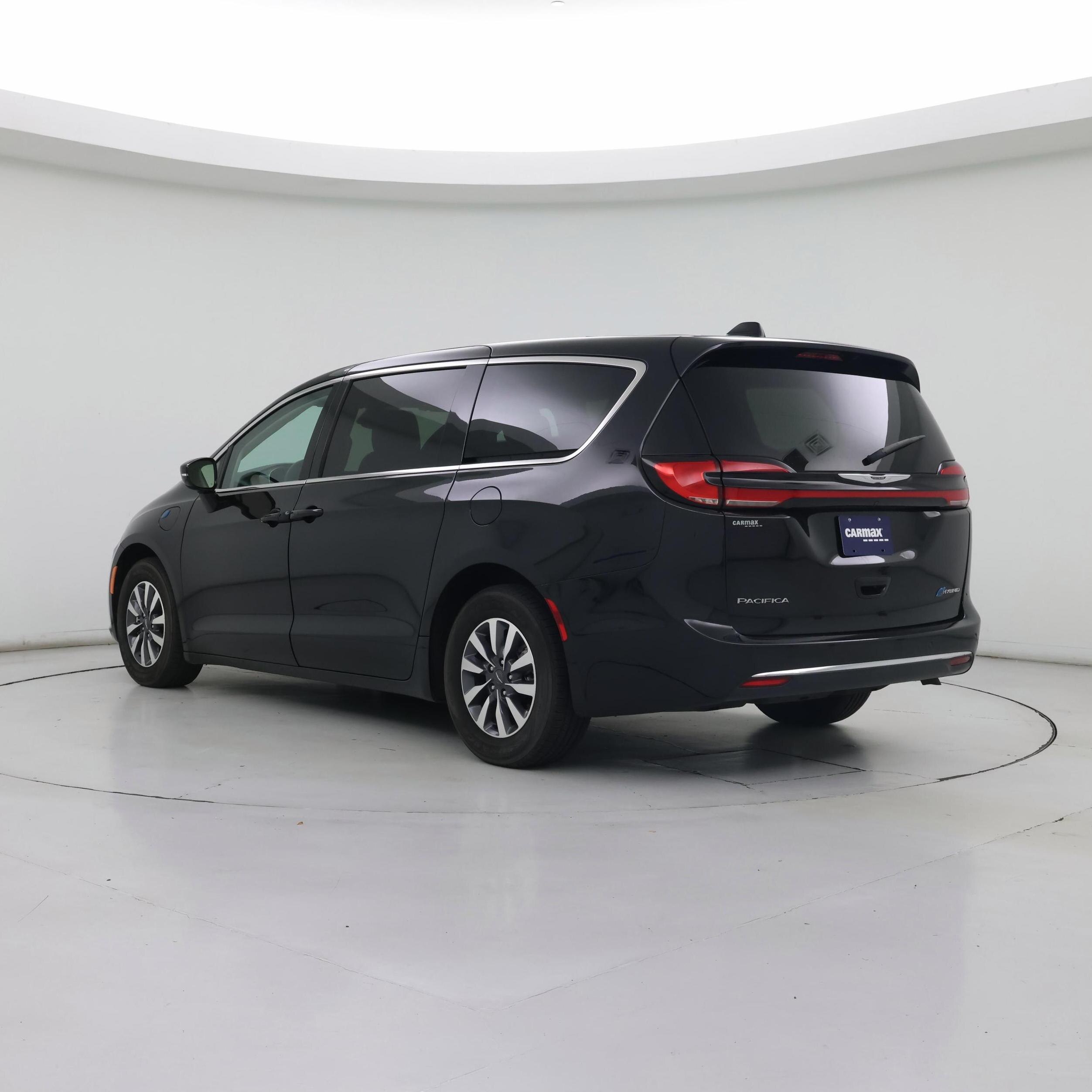 Thumbnail: 2024 Chrysler Pacifica - 2