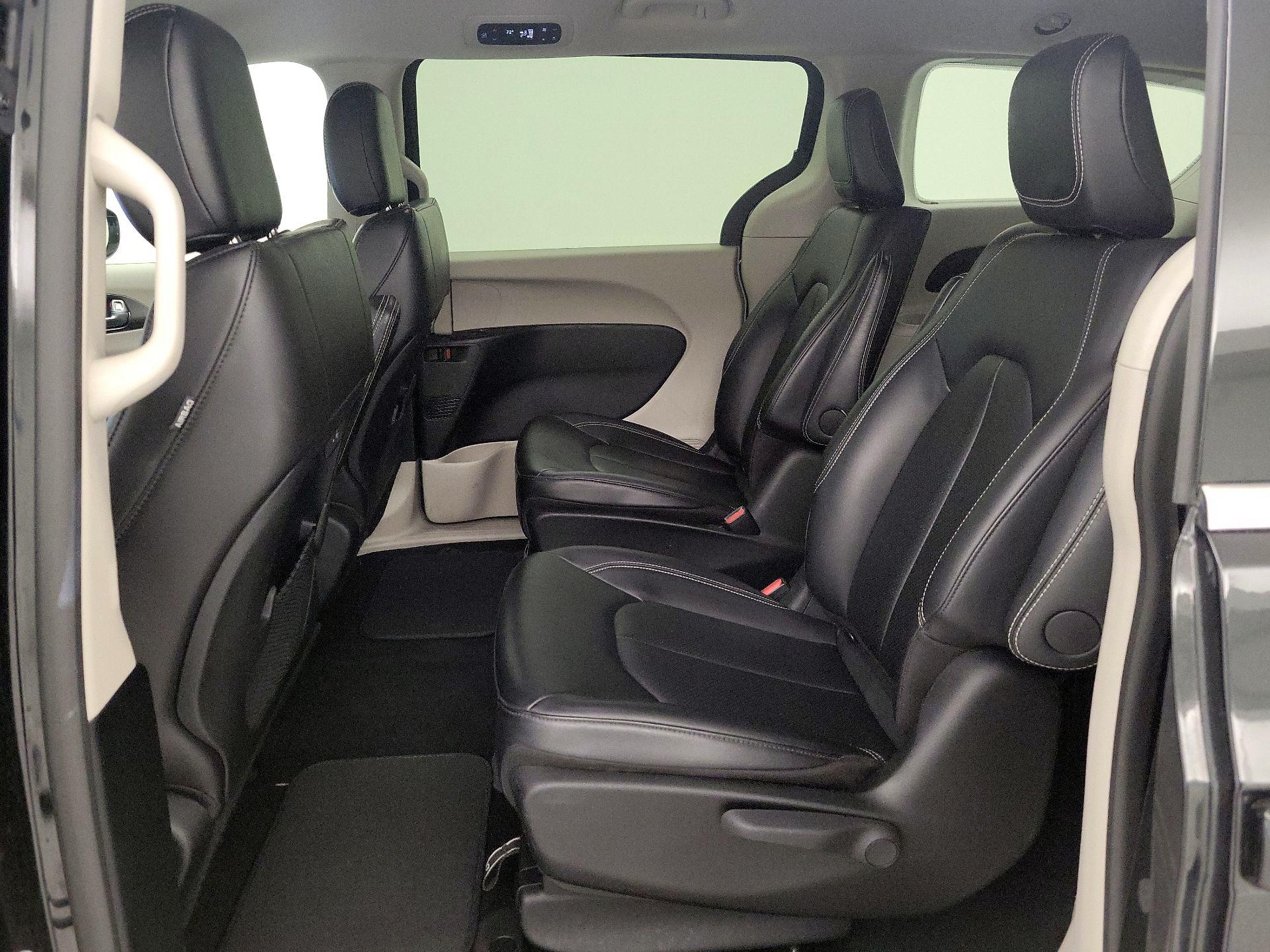 Thumbnail: 2024 Chrysler Pacifica - 19