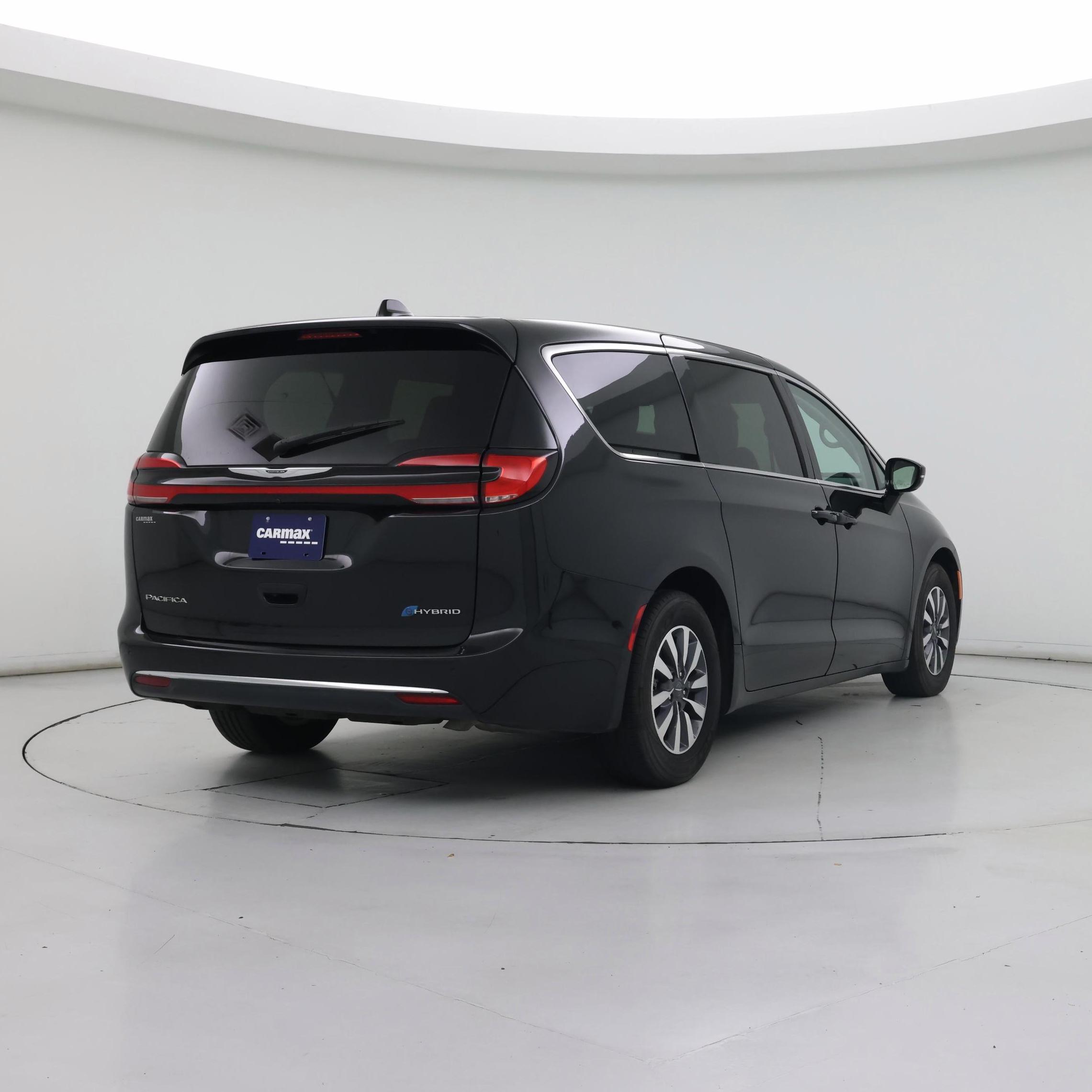 Thumbnail: 2024 Chrysler Pacifica - 8