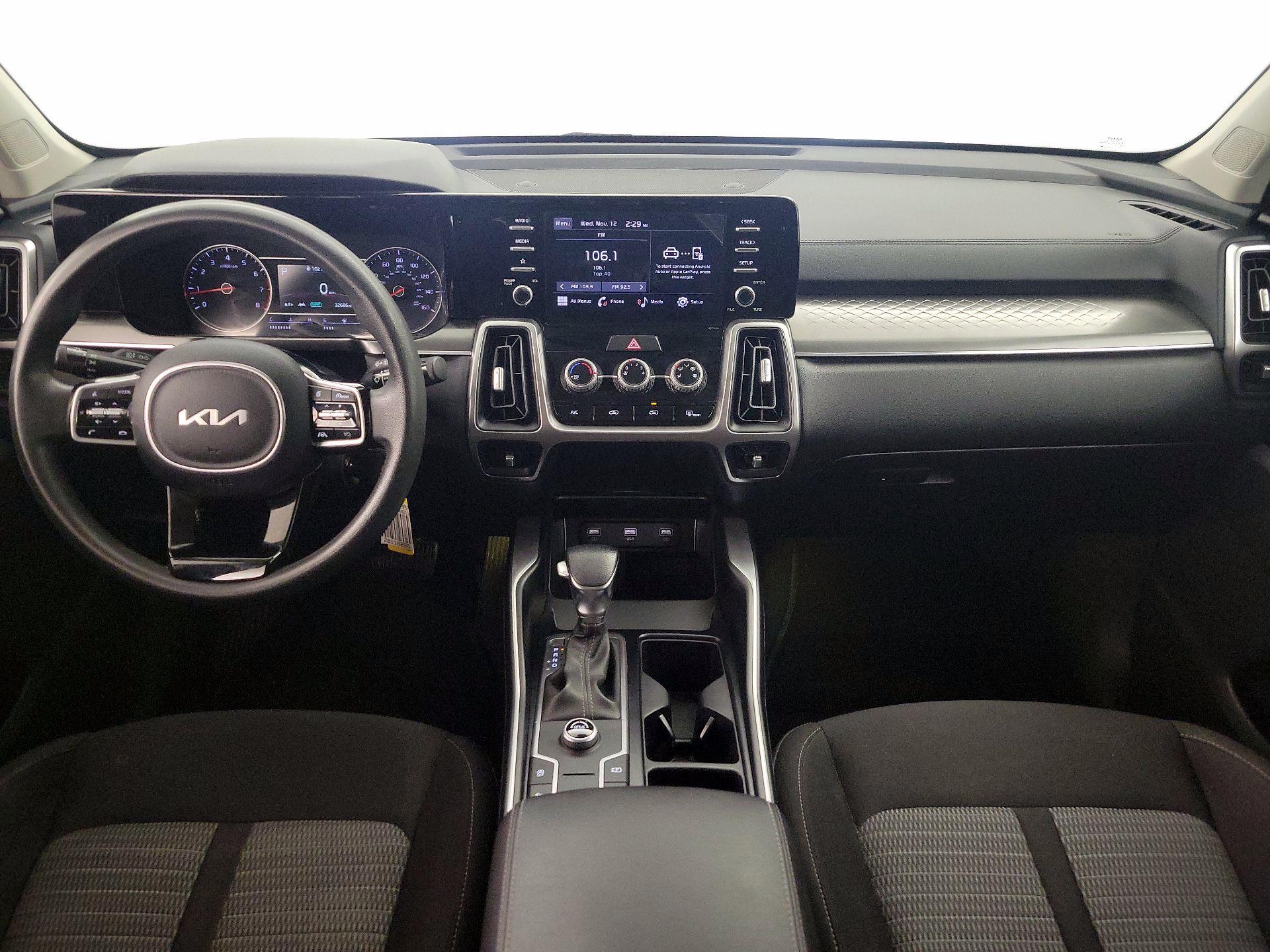 Thumbnail: 2022 Kia Sorento - 9