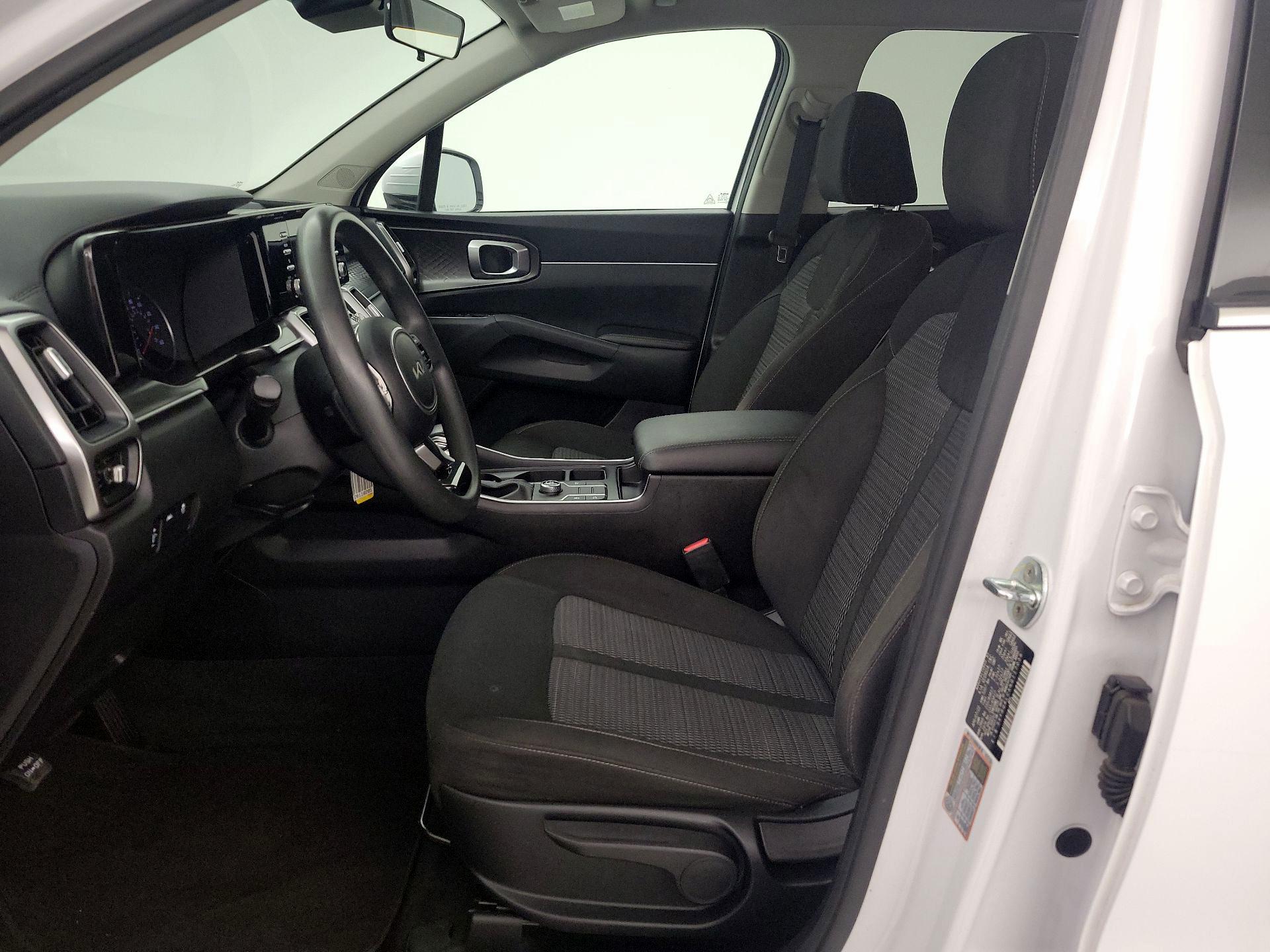 Thumbnail: 2022 Kia Sorento - 11