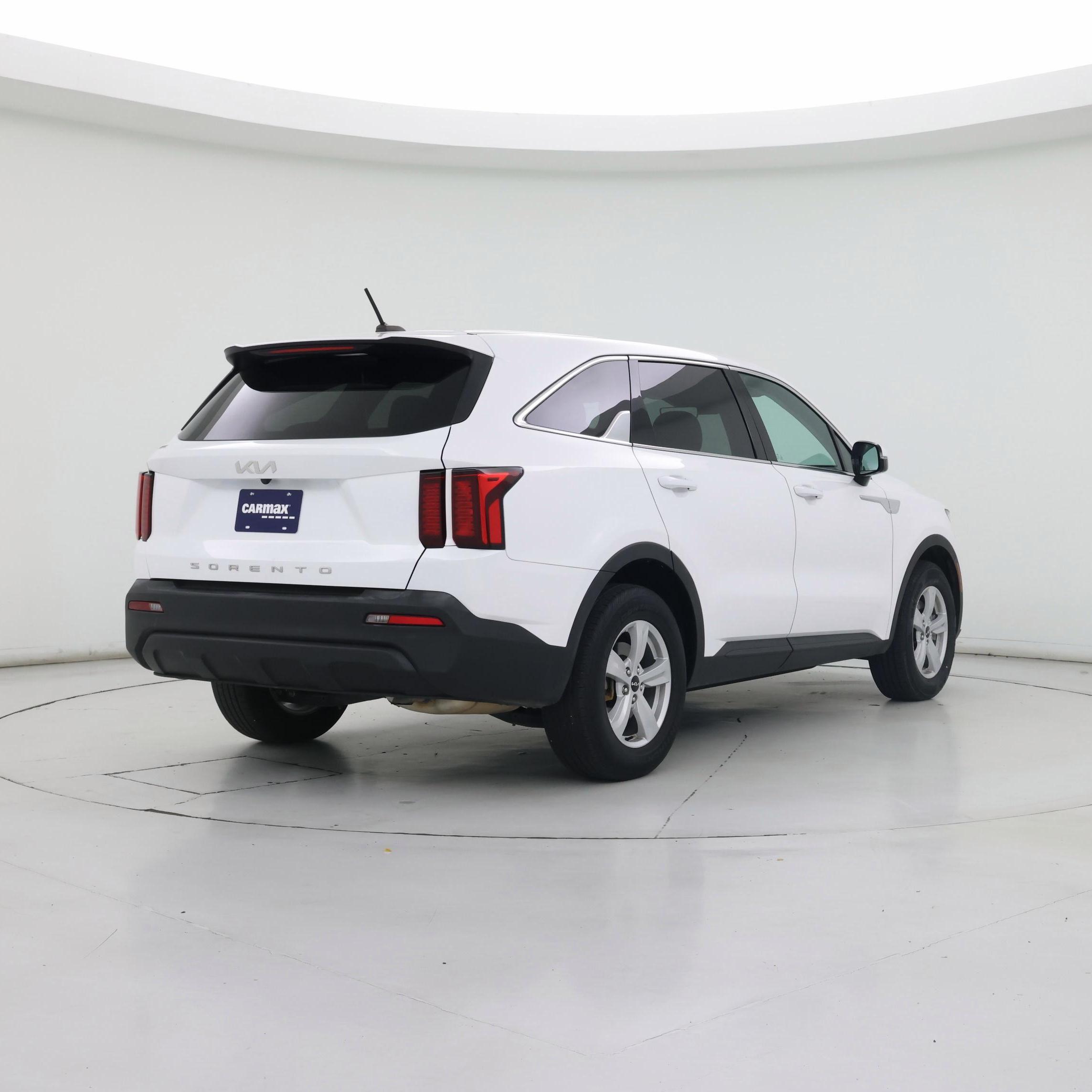 Thumbnail: 2022 Kia Sorento - 8