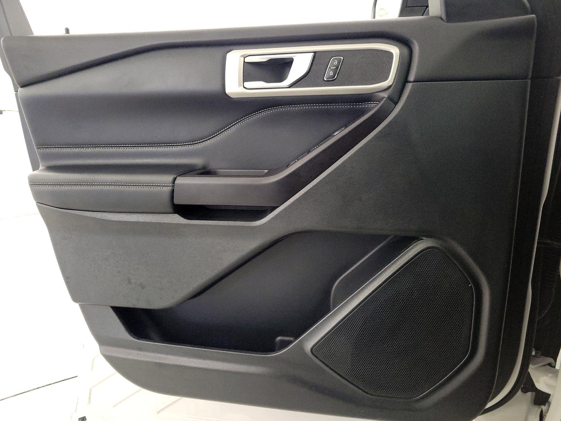 Thumbnail: 2020 Ford Explorer - 12