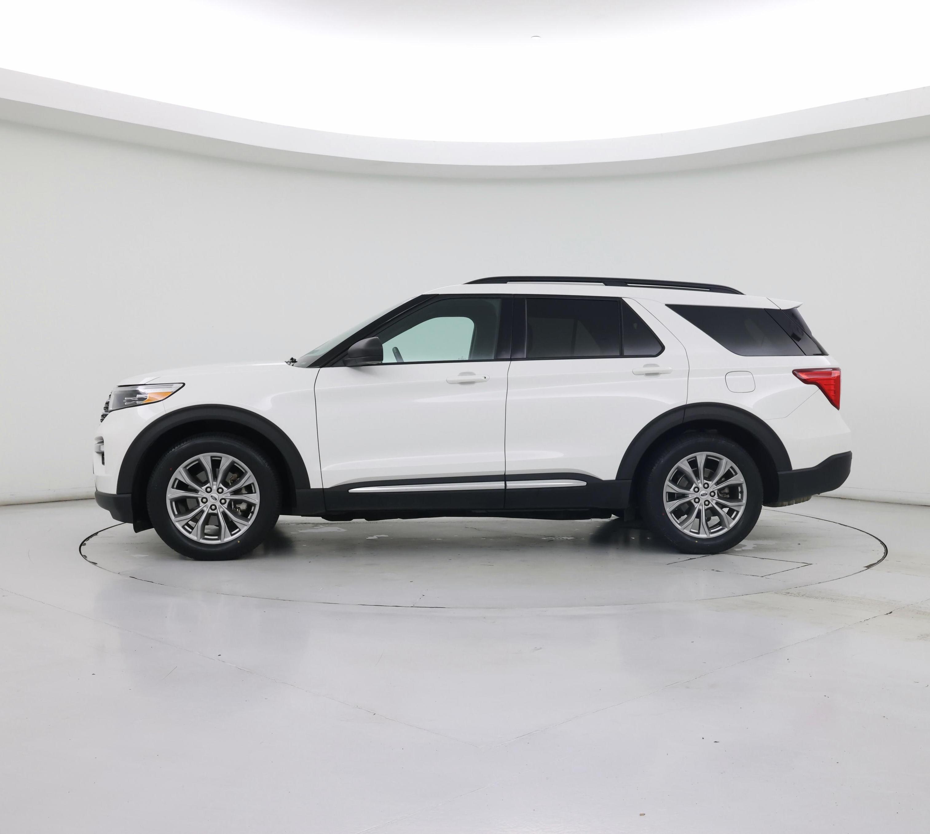 Thumbnail: 2020 Ford Explorer - 3