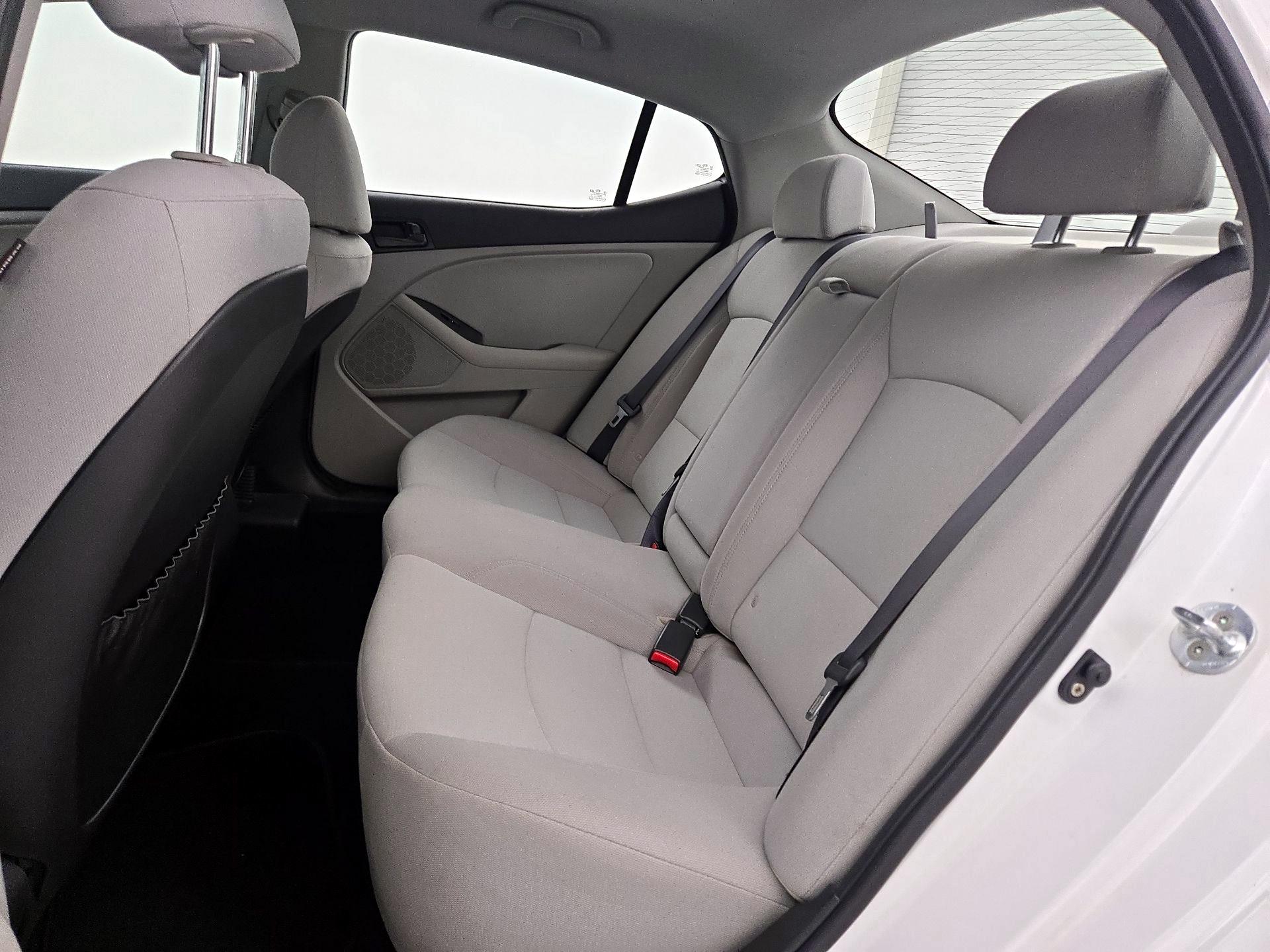 Thumbnail: 2015 Kia Optima - 19