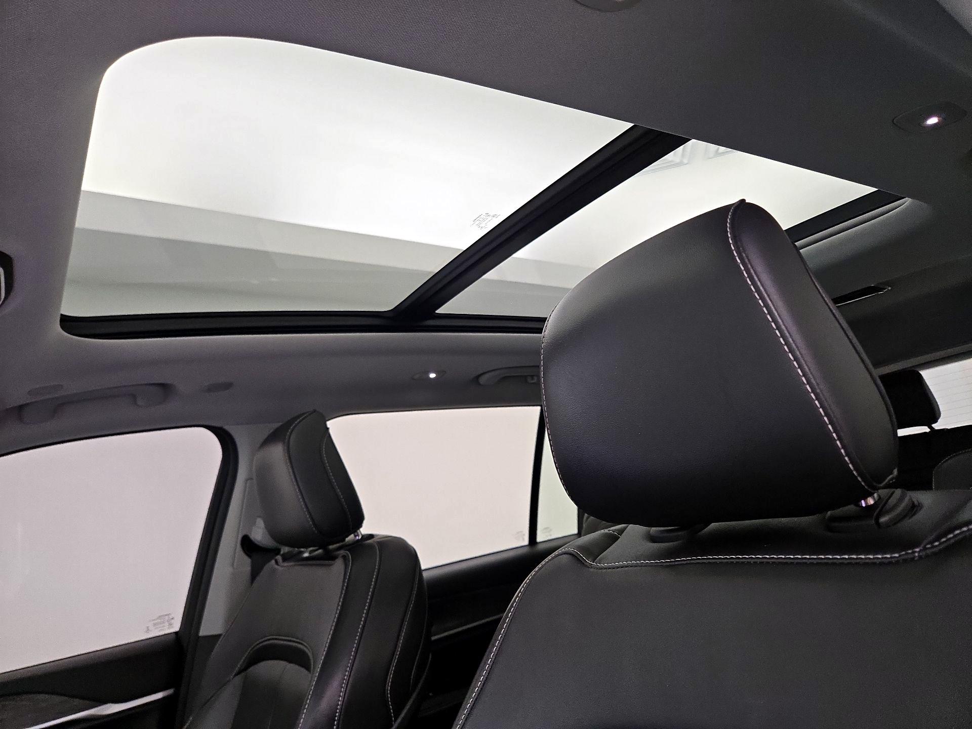 Thumbnail: 2022 Jeep Grand Cherokee L - 20