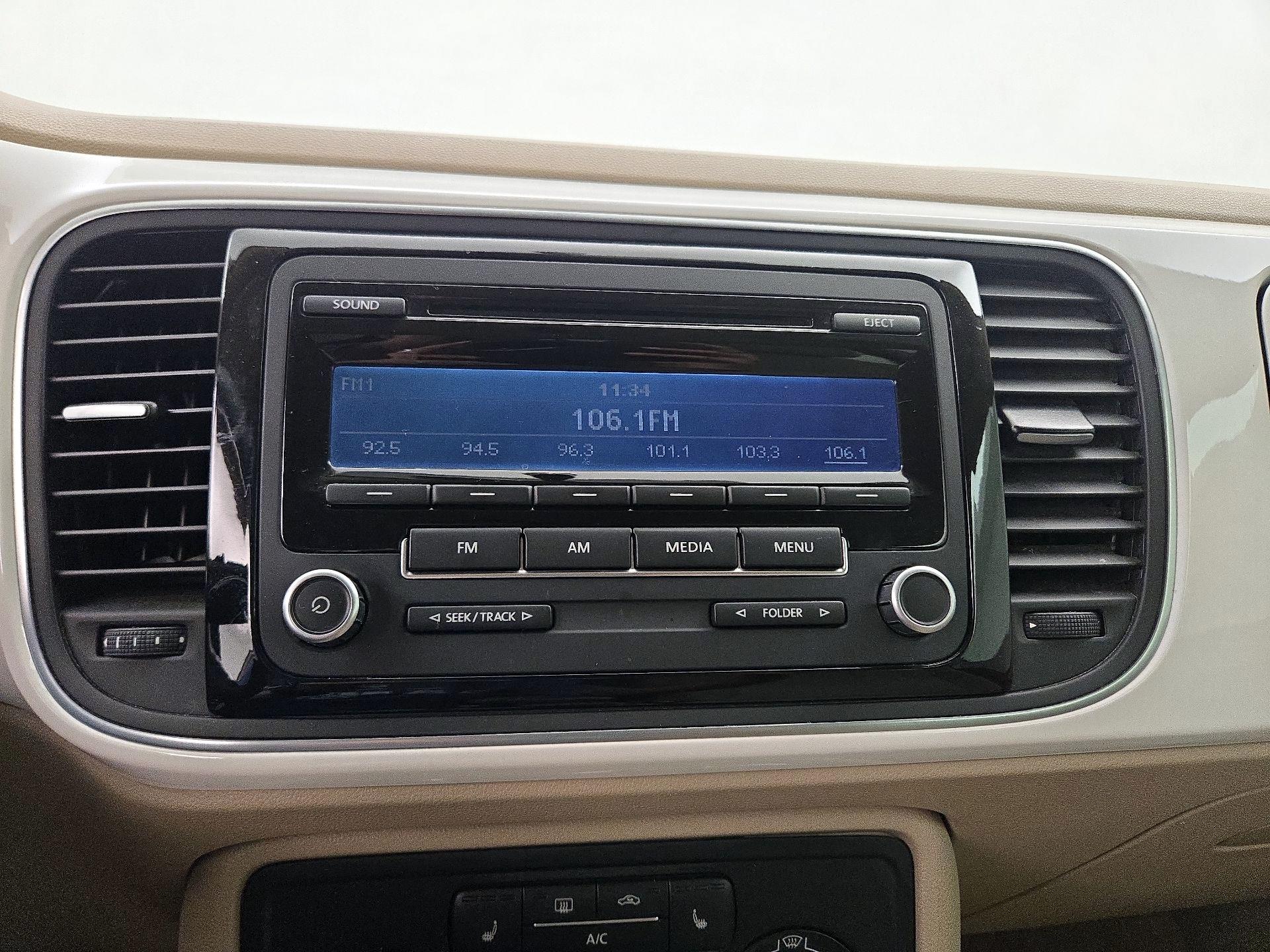 Thumbnail: 2014 Volkswagen Beetle - 14