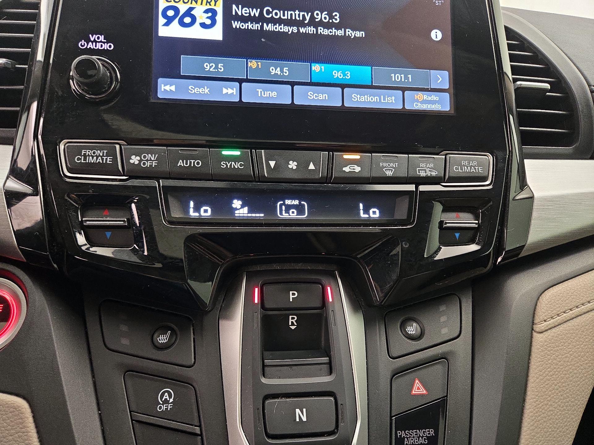 Thumbnail: 2020 Honda Odyssey - 16