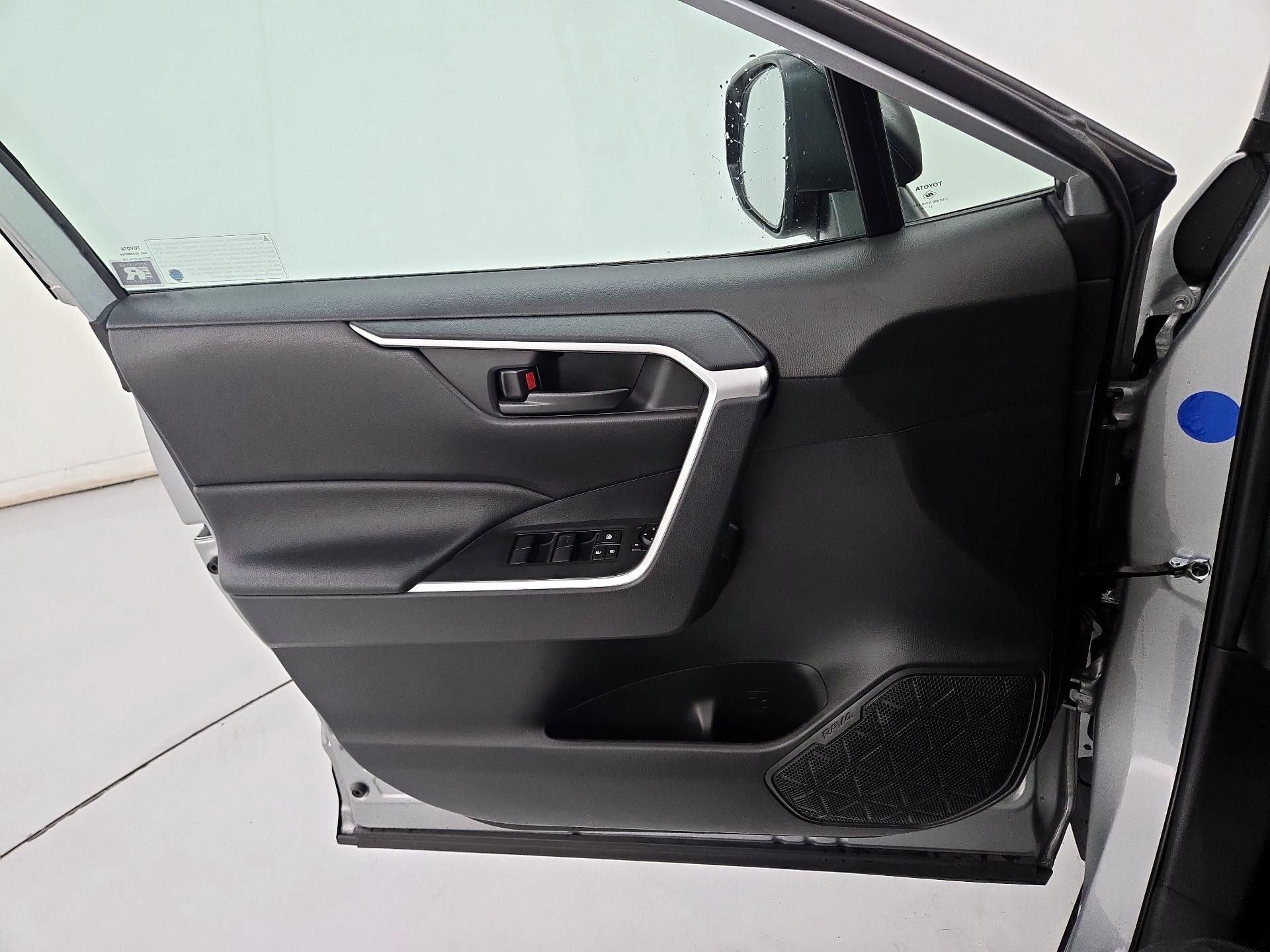 Thumbnail: 2024 Toyota RAV4 - 12