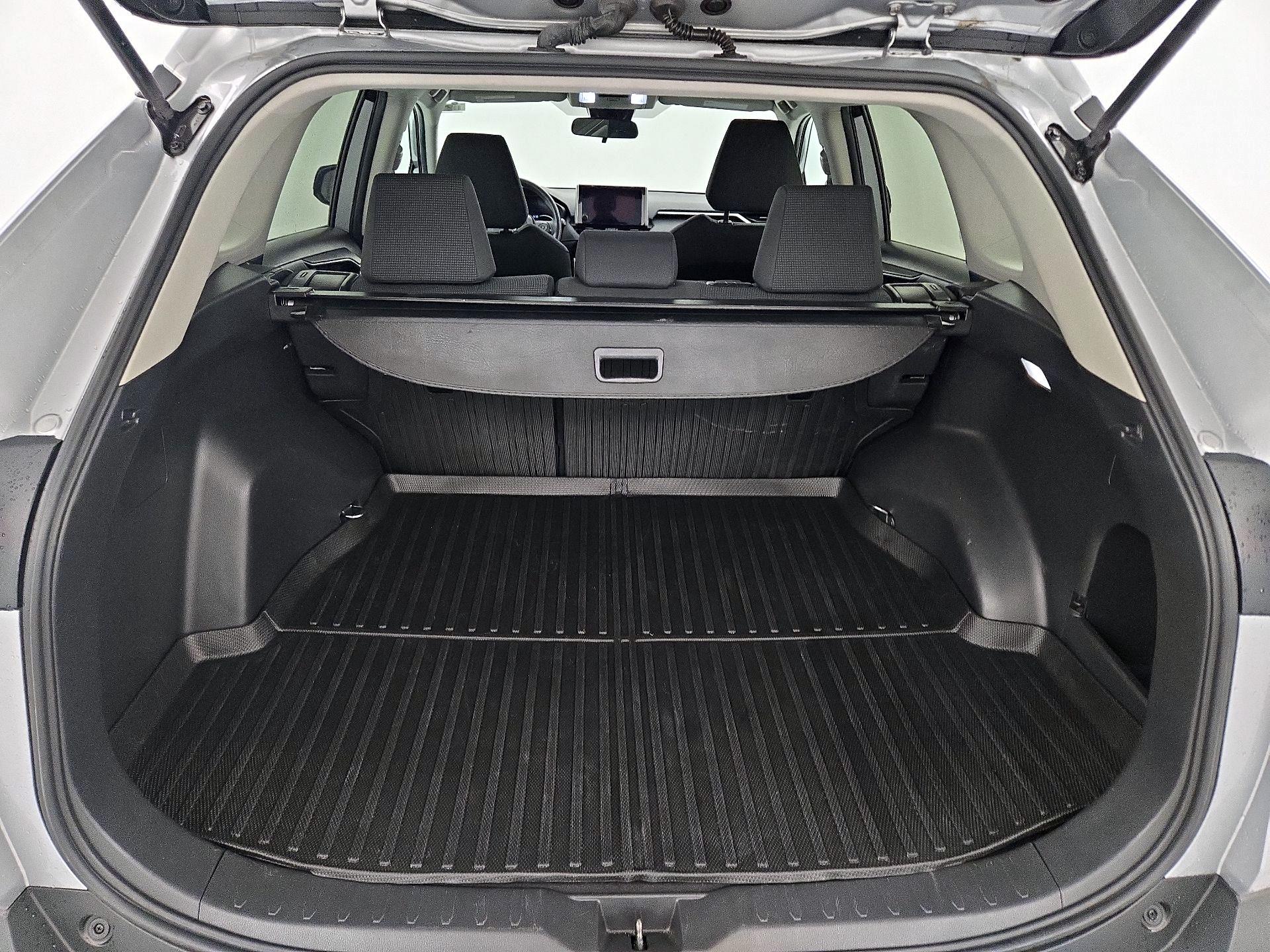 Thumbnail: 2024 Toyota RAV4 - 20