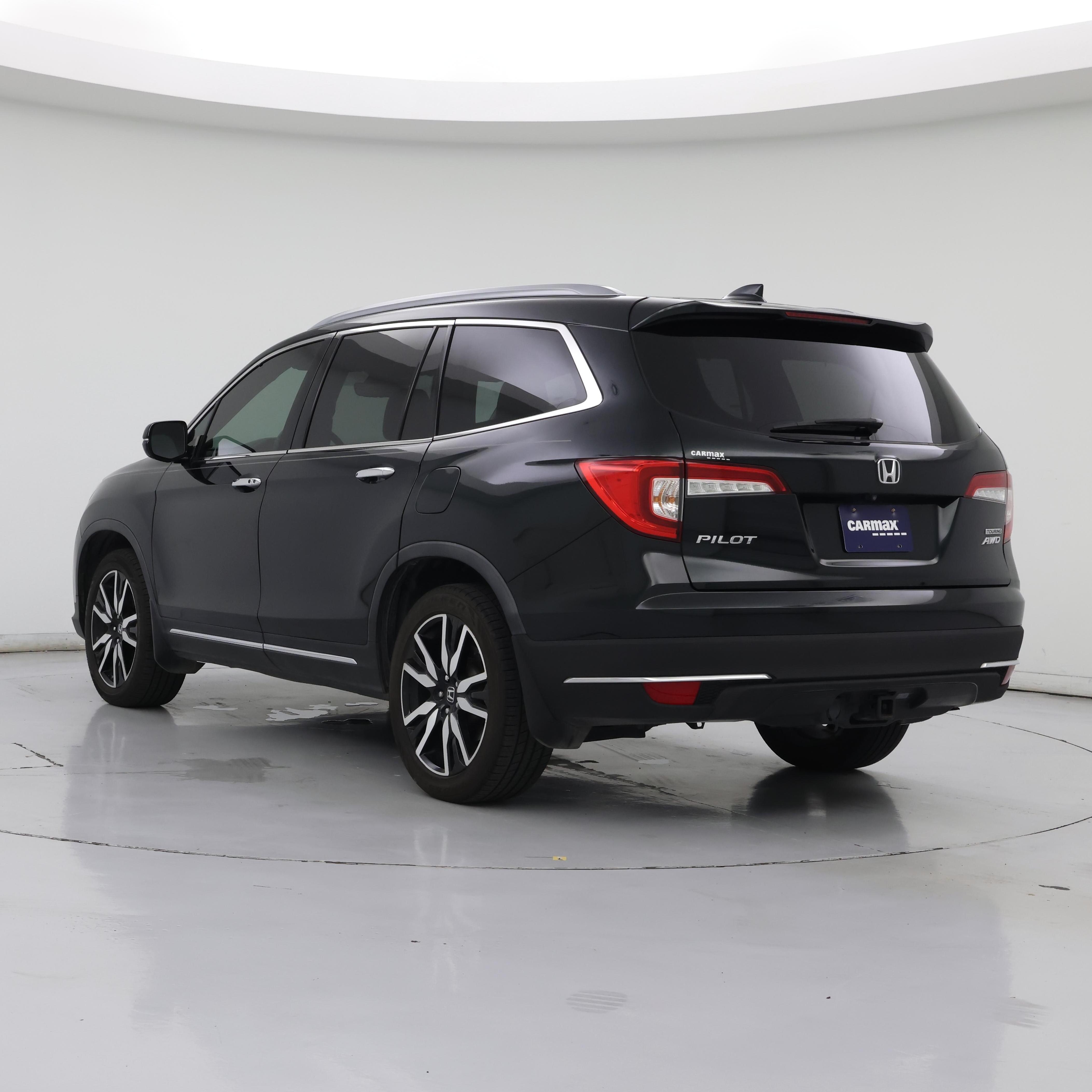 Thumbnail: 2019 Honda Pilot - 2