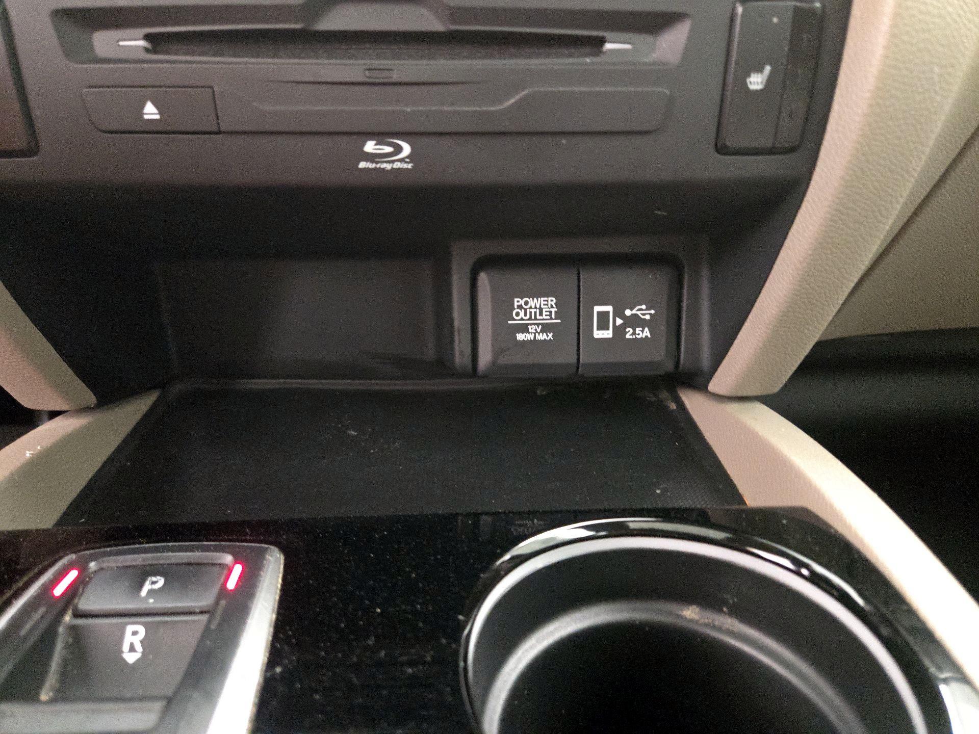 Thumbnail: 2019 Honda Pilot - 19