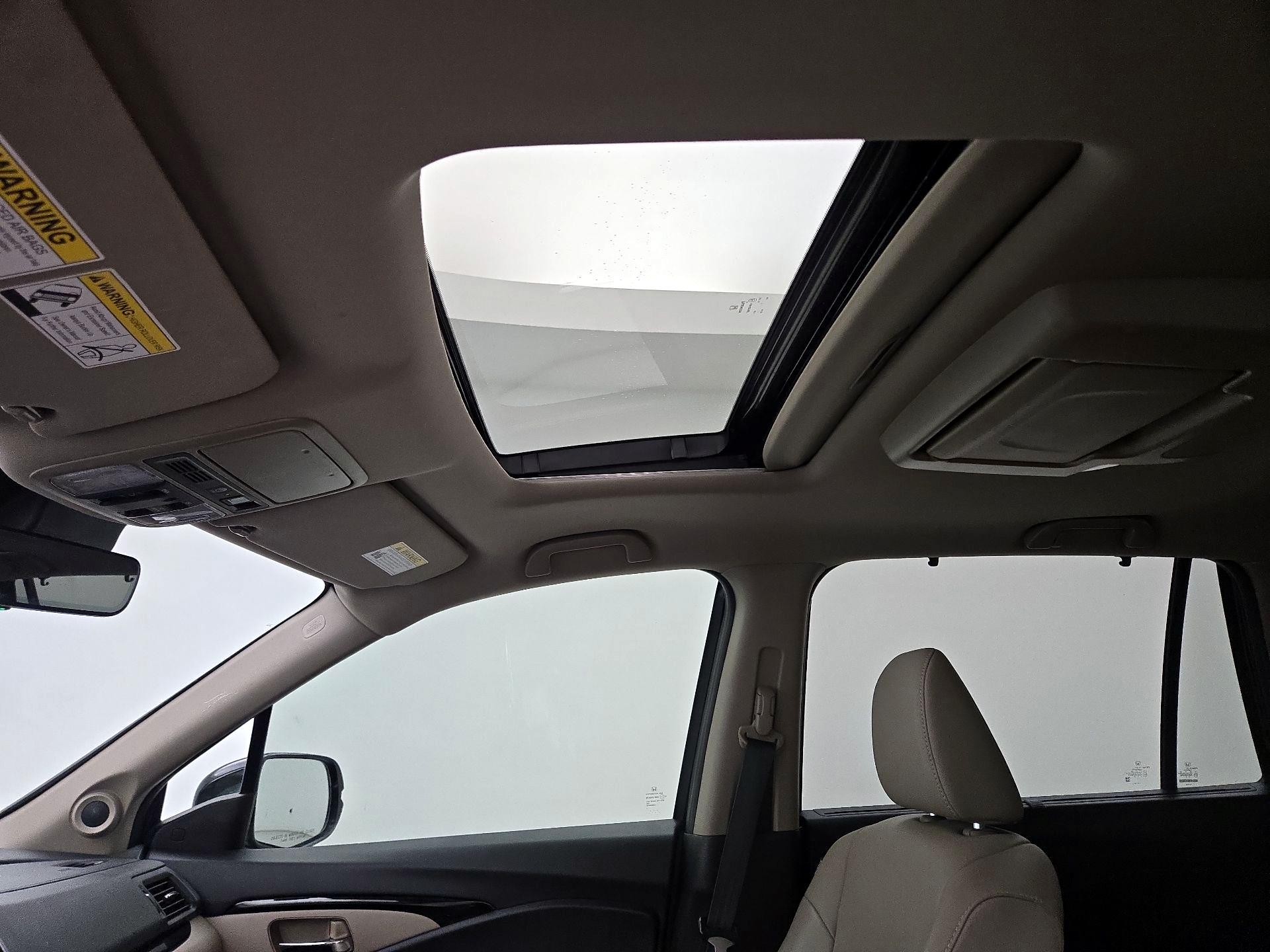 Thumbnail: 2019 Honda Pilot - 20