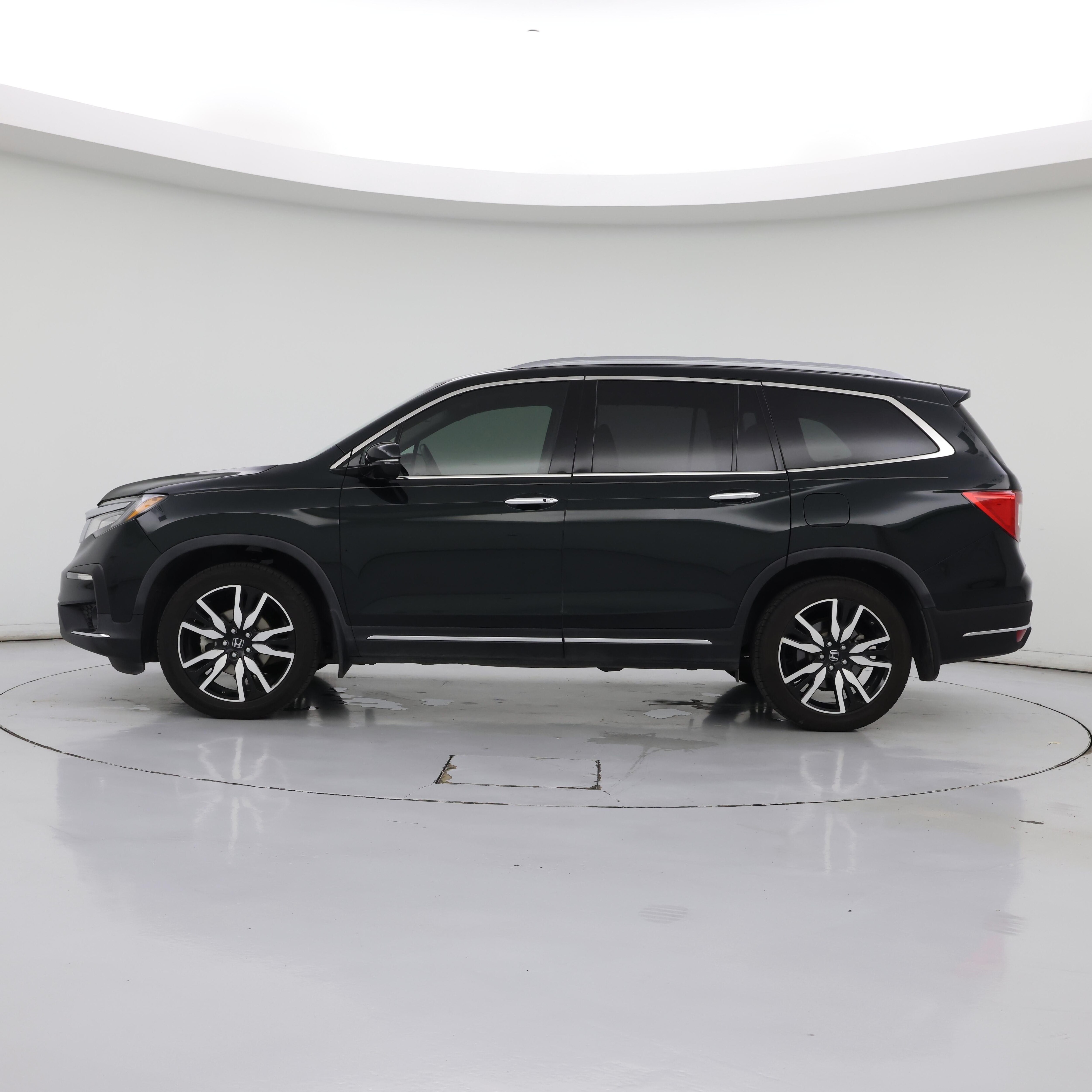 Thumbnail: 2019 Honda Pilot - 3
