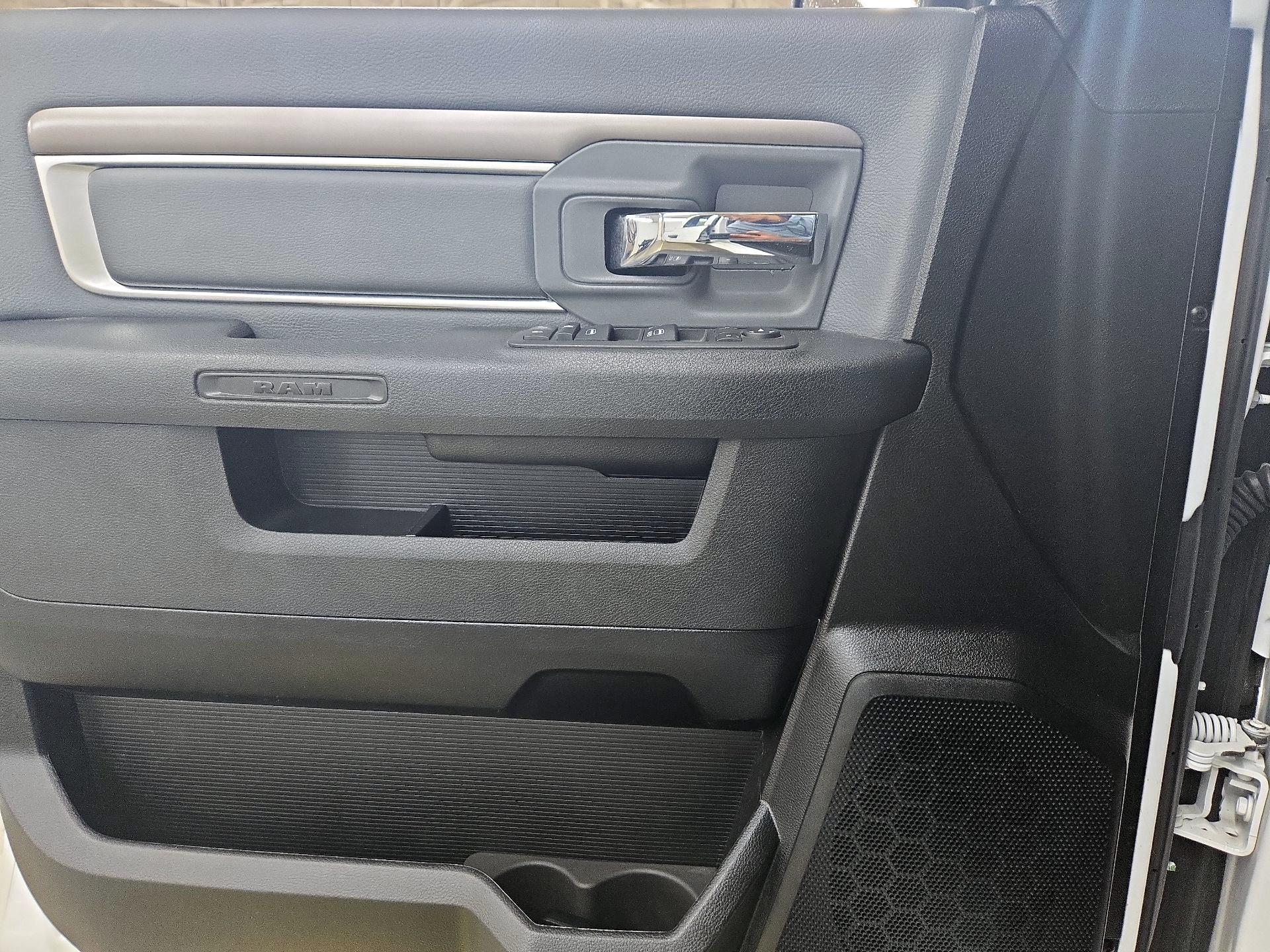 Thumbnail: 2024 RAM 1500 Classic - 12