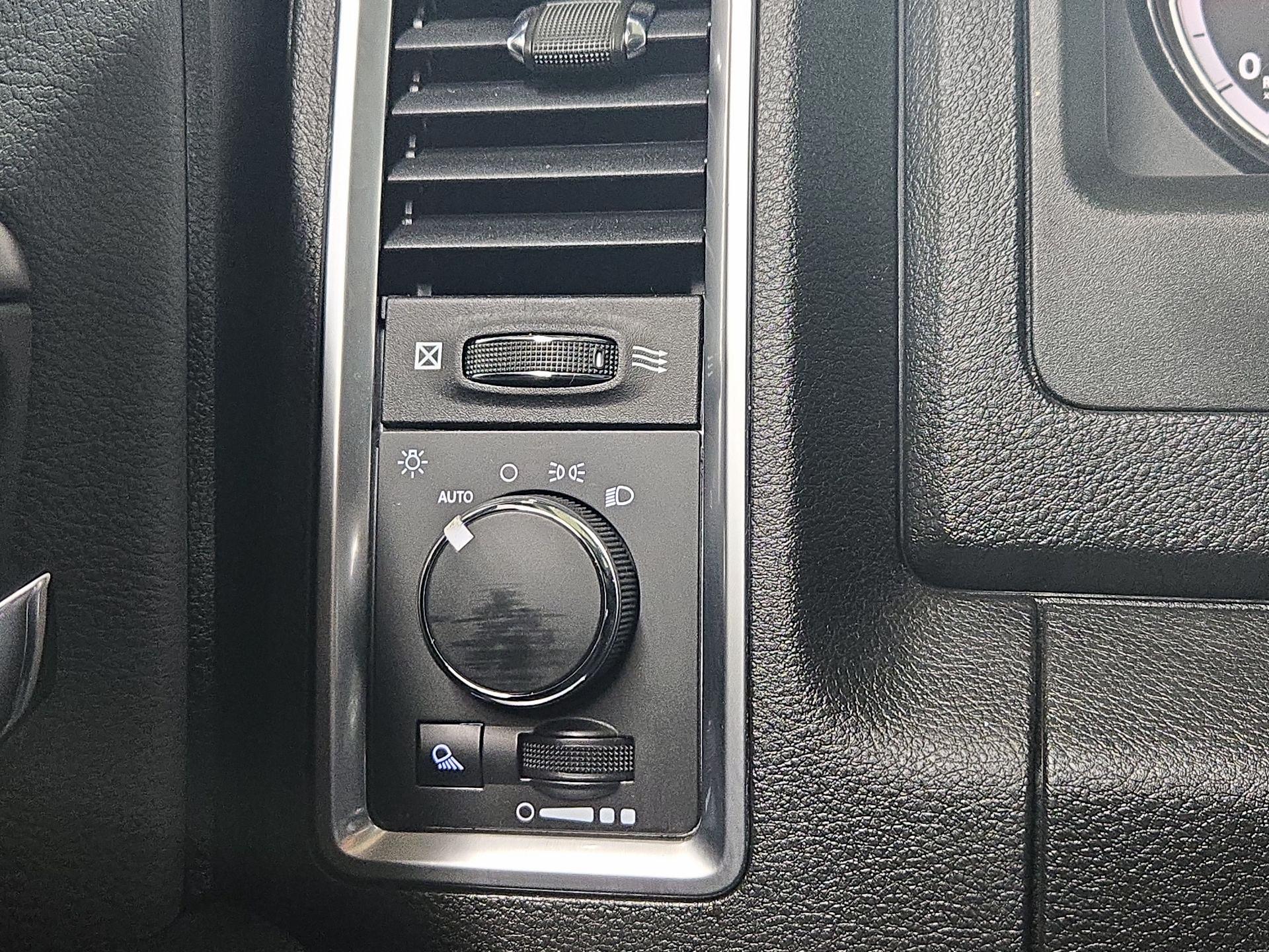 Thumbnail: 2024 RAM 1500 Classic - 13