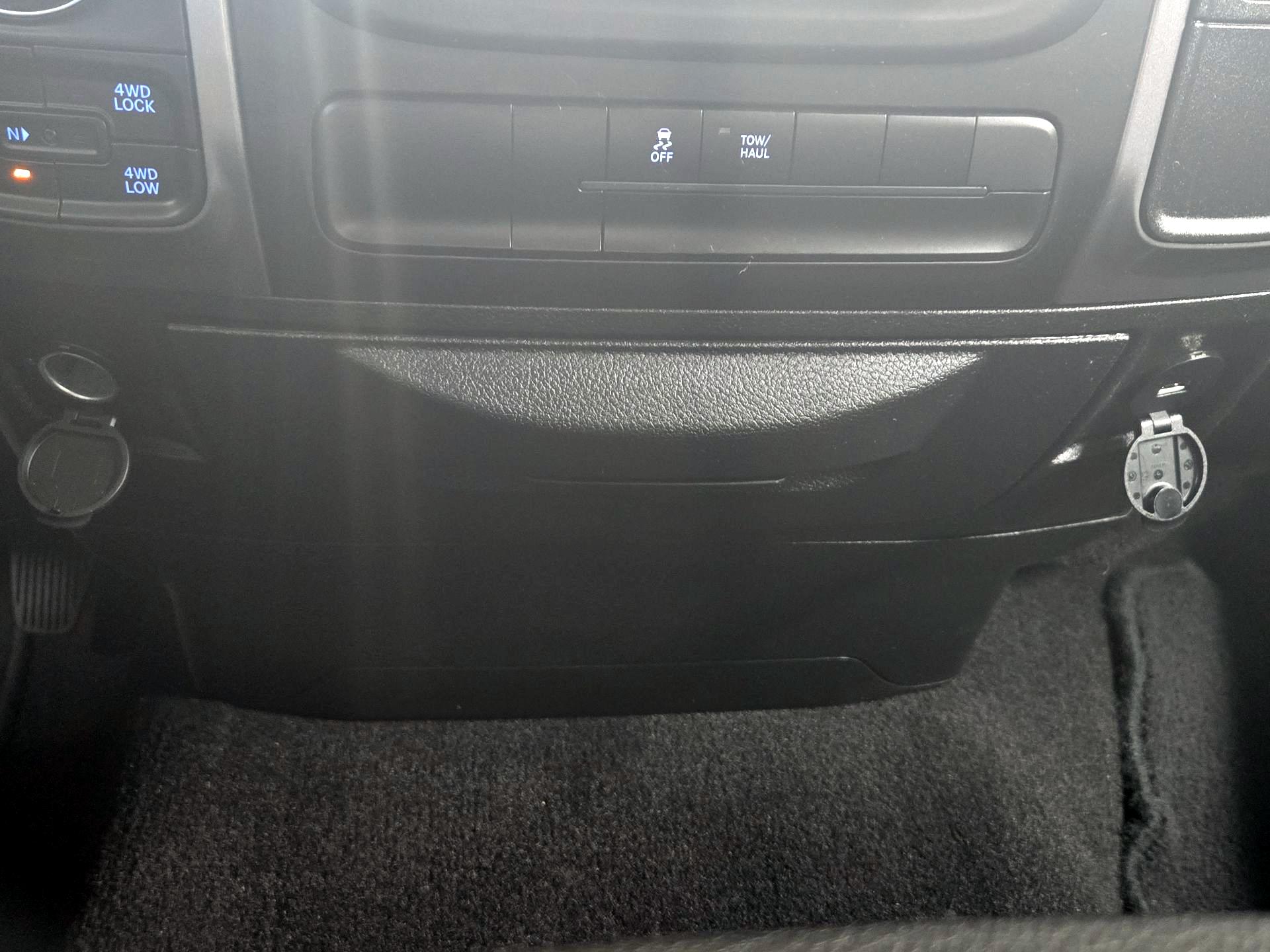 Thumbnail: 2024 RAM 1500 Classic - 18