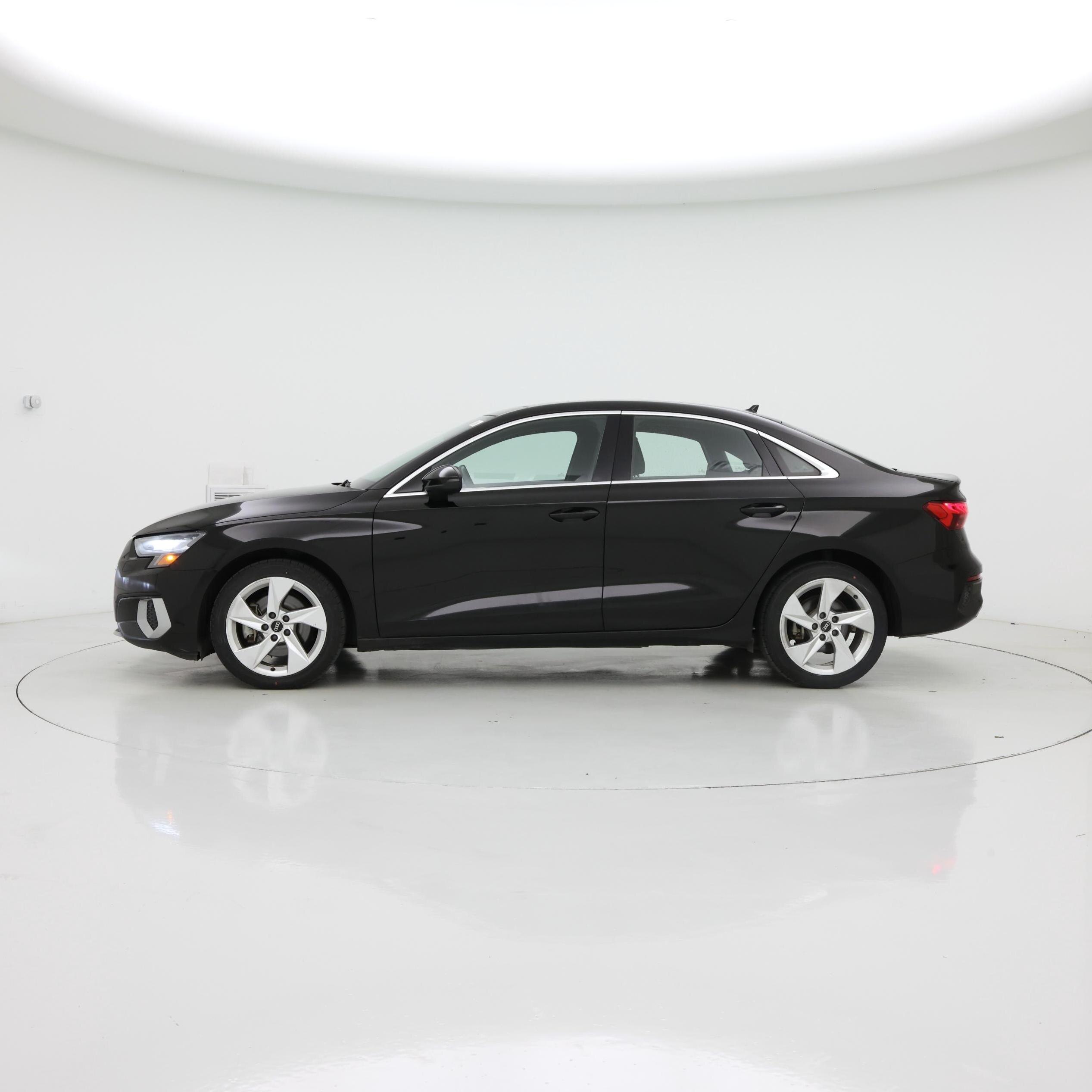 Thumbnail: 2022 Audi A3 - 3