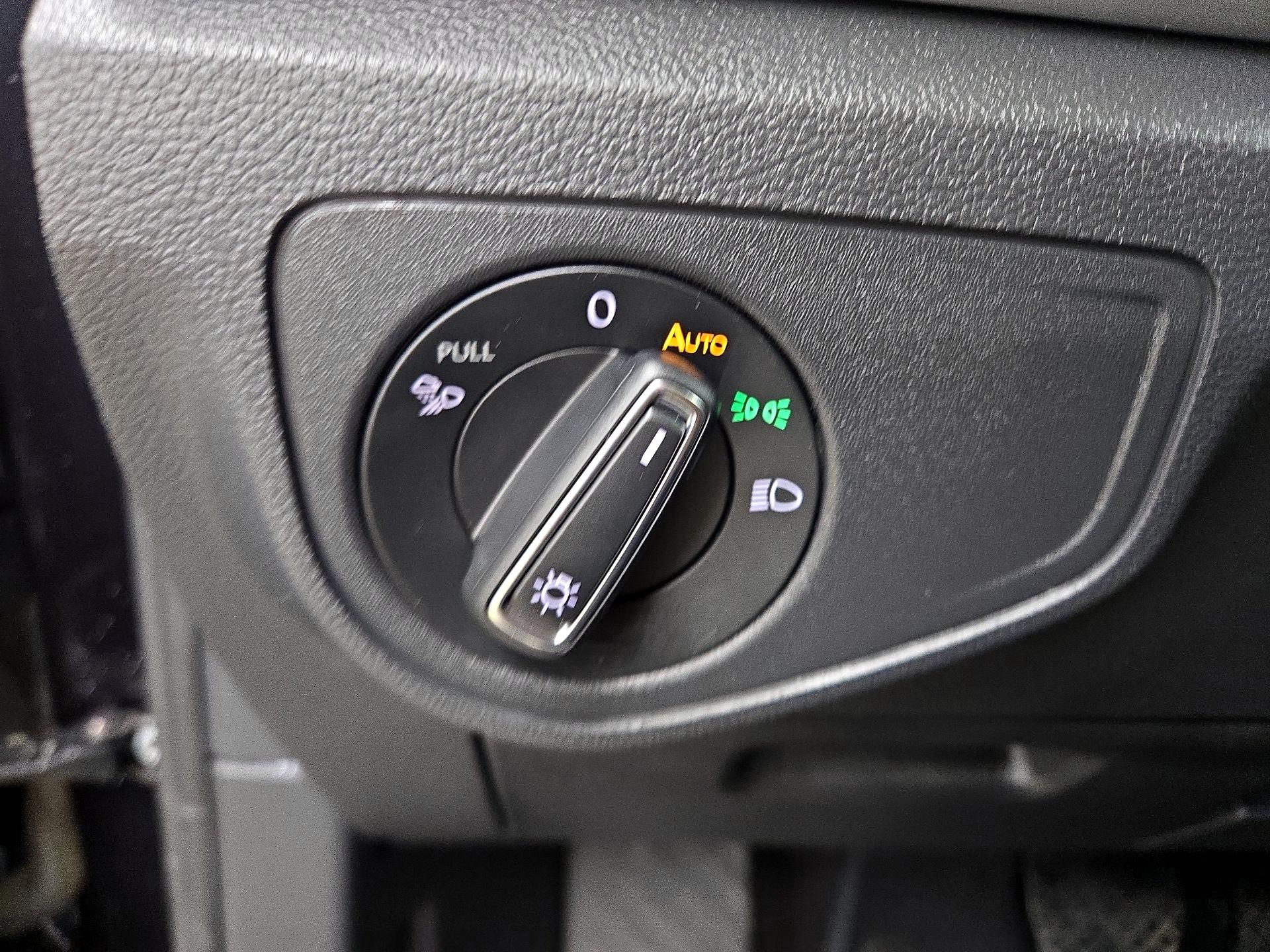 Thumbnail: 2021 Volkswagen Atlas - 13