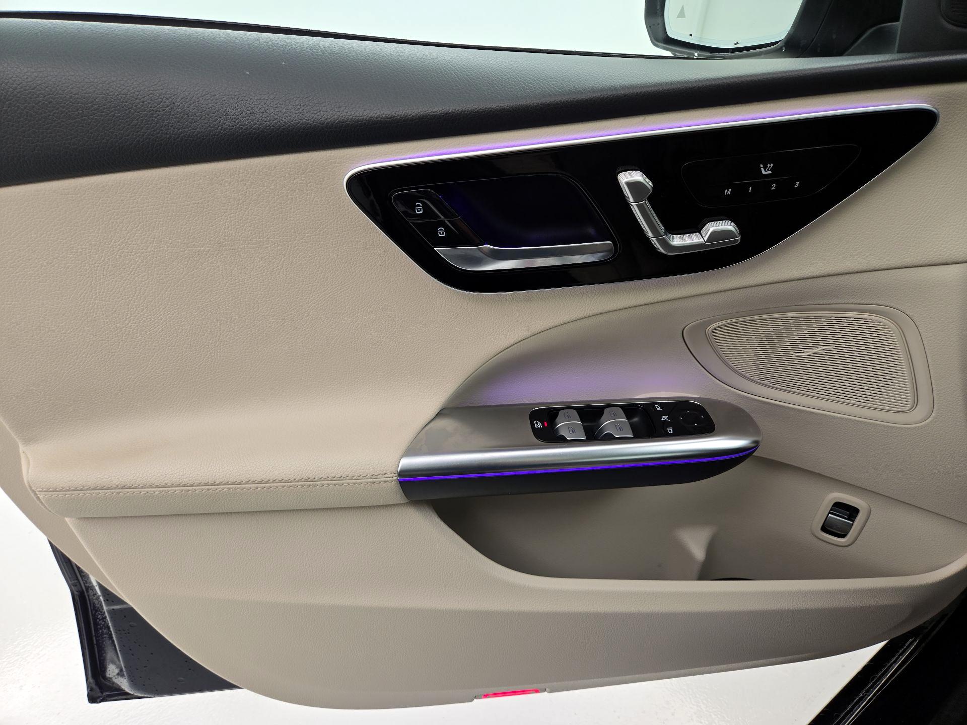 Thumbnail: 2023 Mercedes-Benz C-Class - 12