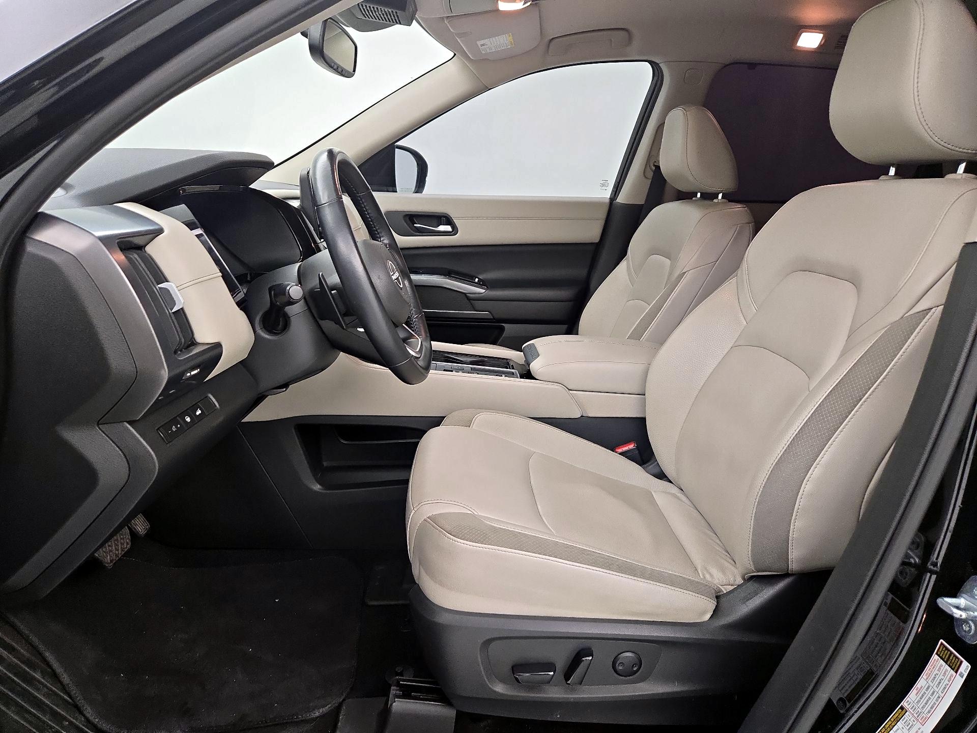 Thumbnail: 2022 Nissan Pathfinder - 11