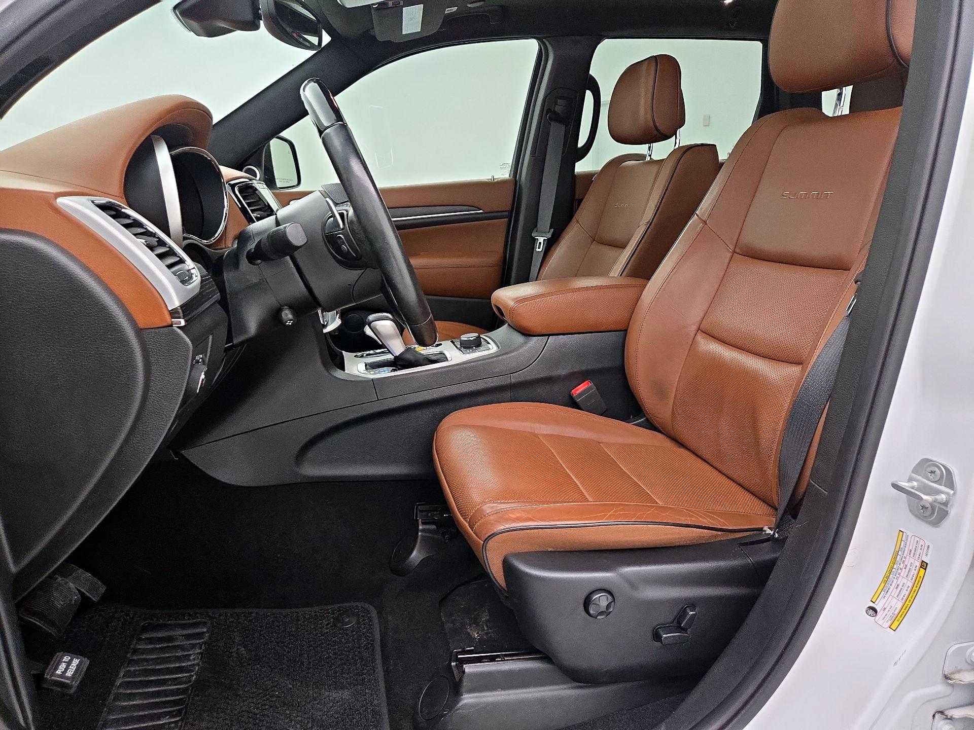 Thumbnail: 2020 Jeep Grand Cherokee - 11