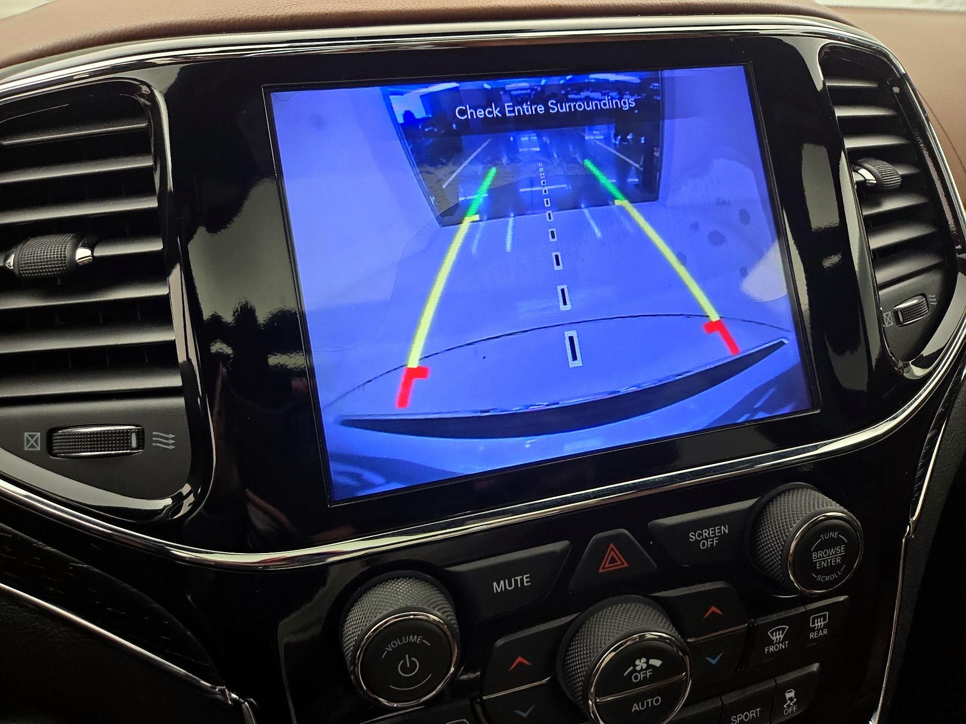 Thumbnail: 2020 Jeep Grand Cherokee - 15