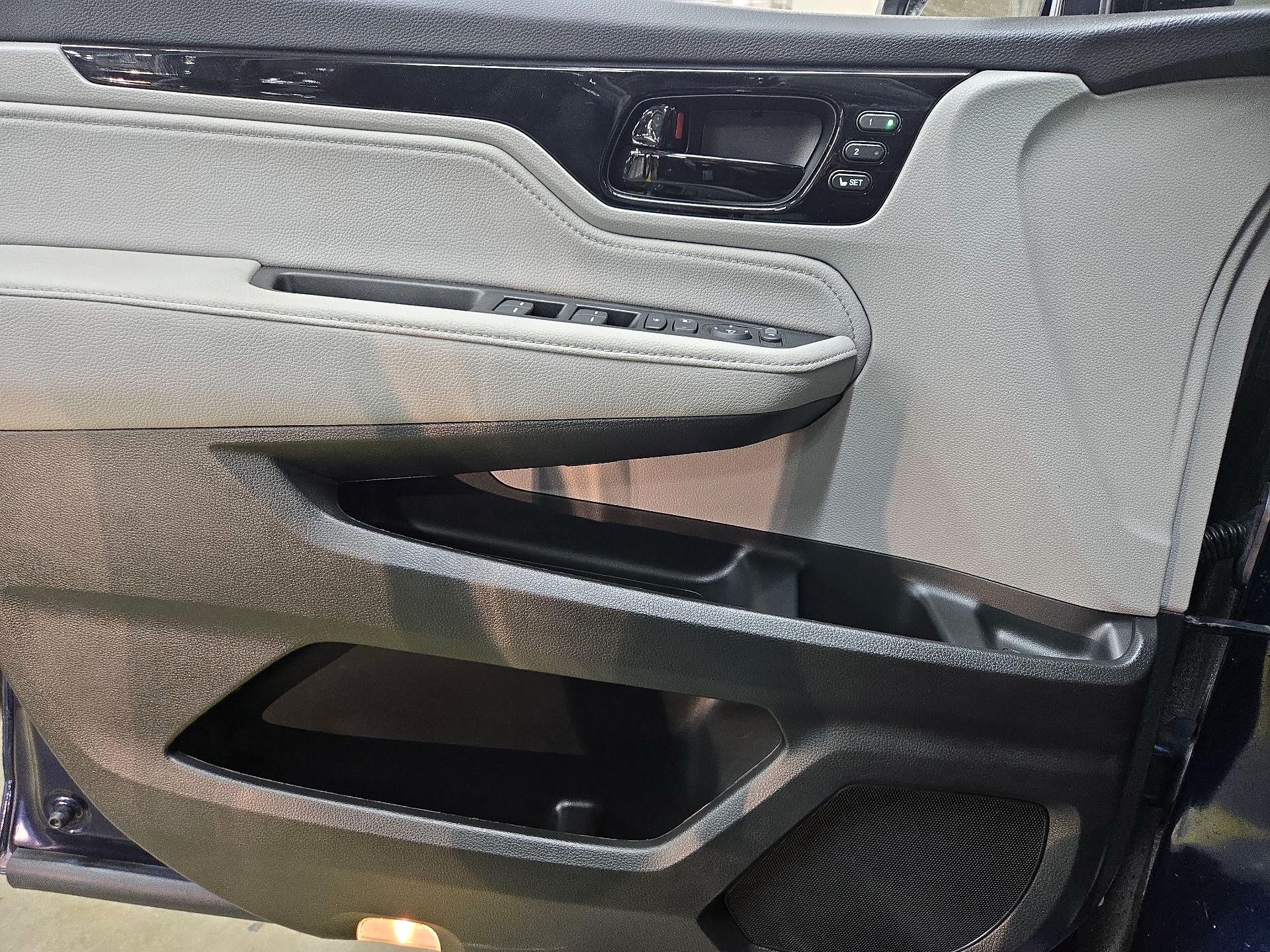 Thumbnail: 2023 Honda Odyssey - 12