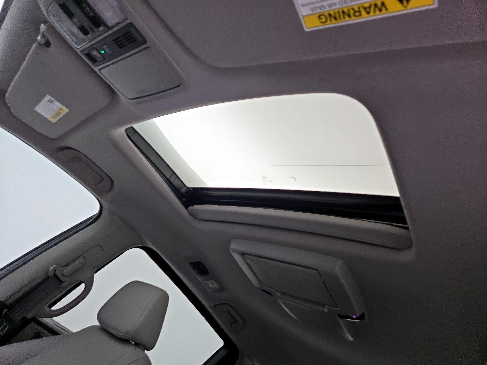 Thumbnail: 2023 Honda Odyssey - 20