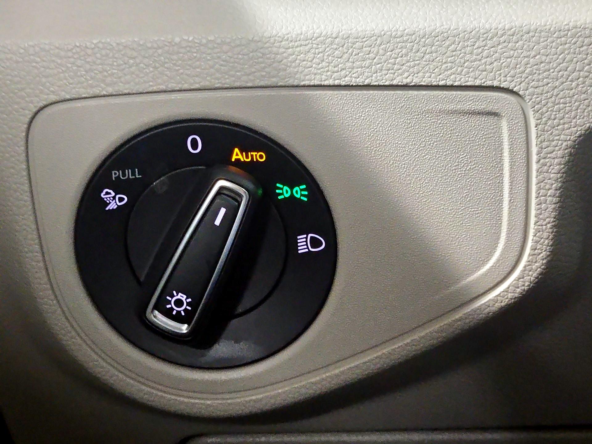 Thumbnail: 2022 Volkswagen Atlas - 13