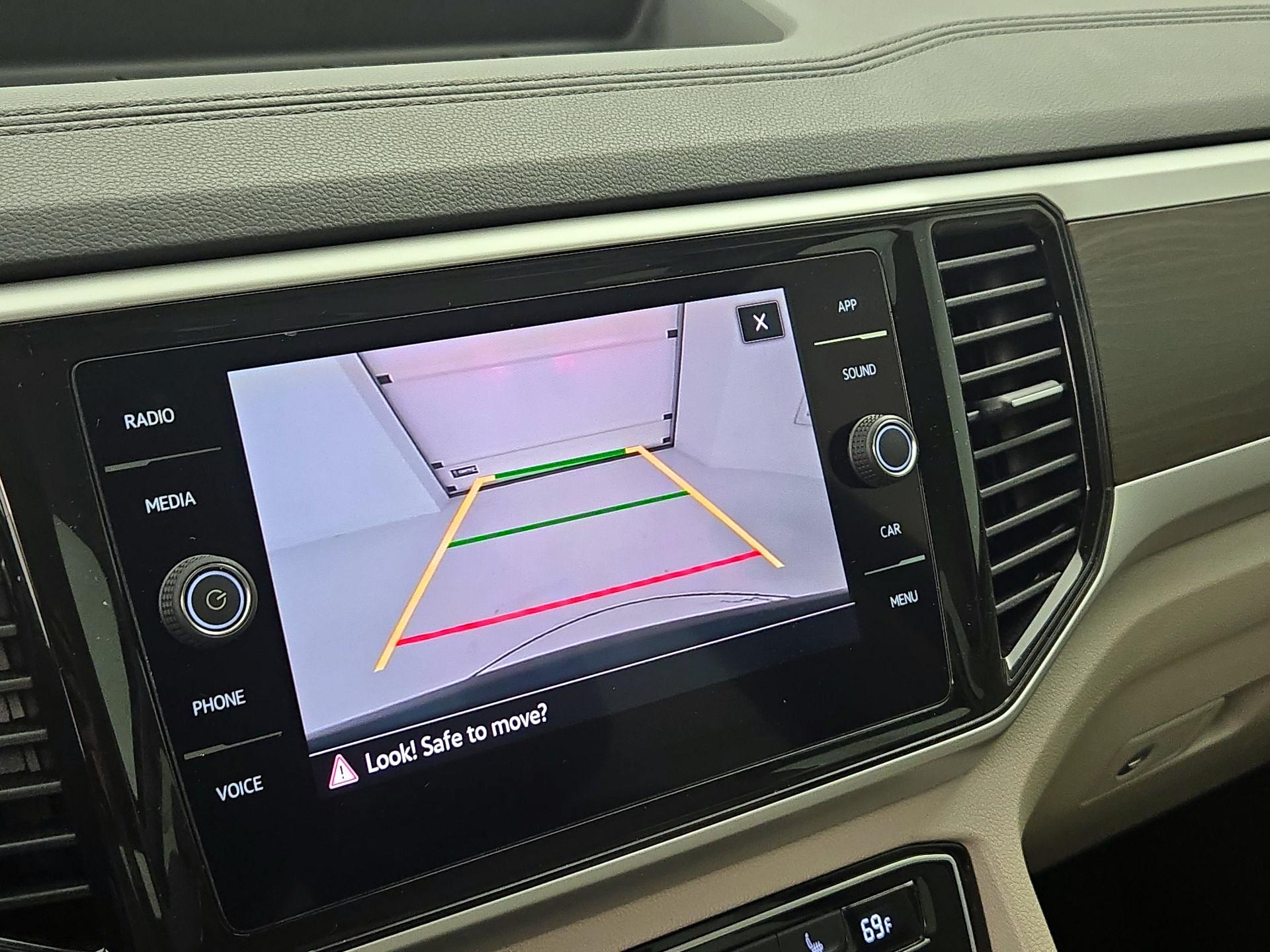 Thumbnail: 2022 Volkswagen Atlas - 14