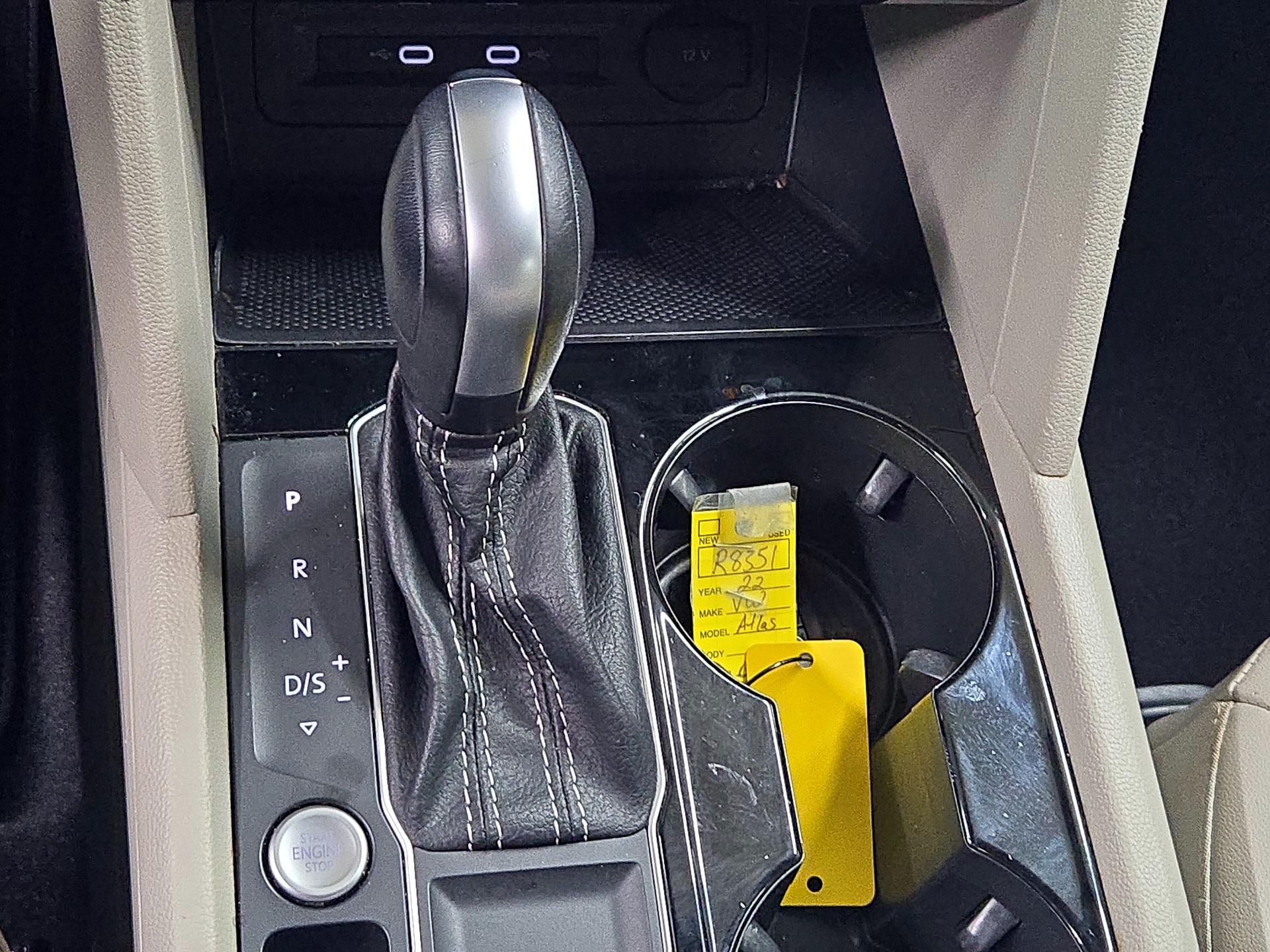 Thumbnail: 2022 Volkswagen Atlas - 17