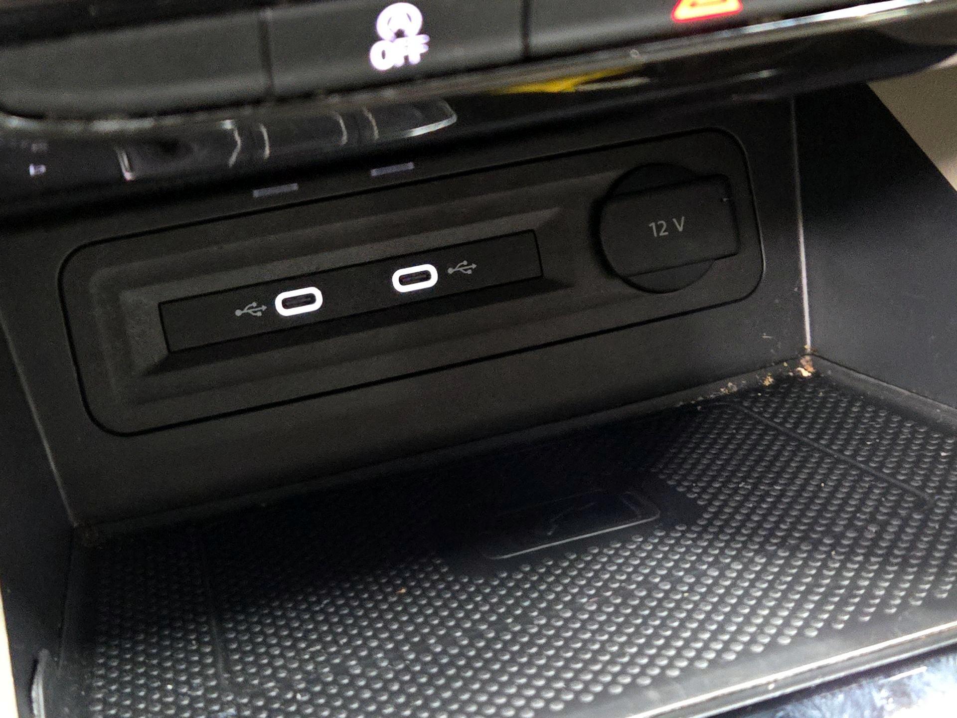 Thumbnail: 2022 Volkswagen Atlas - 18