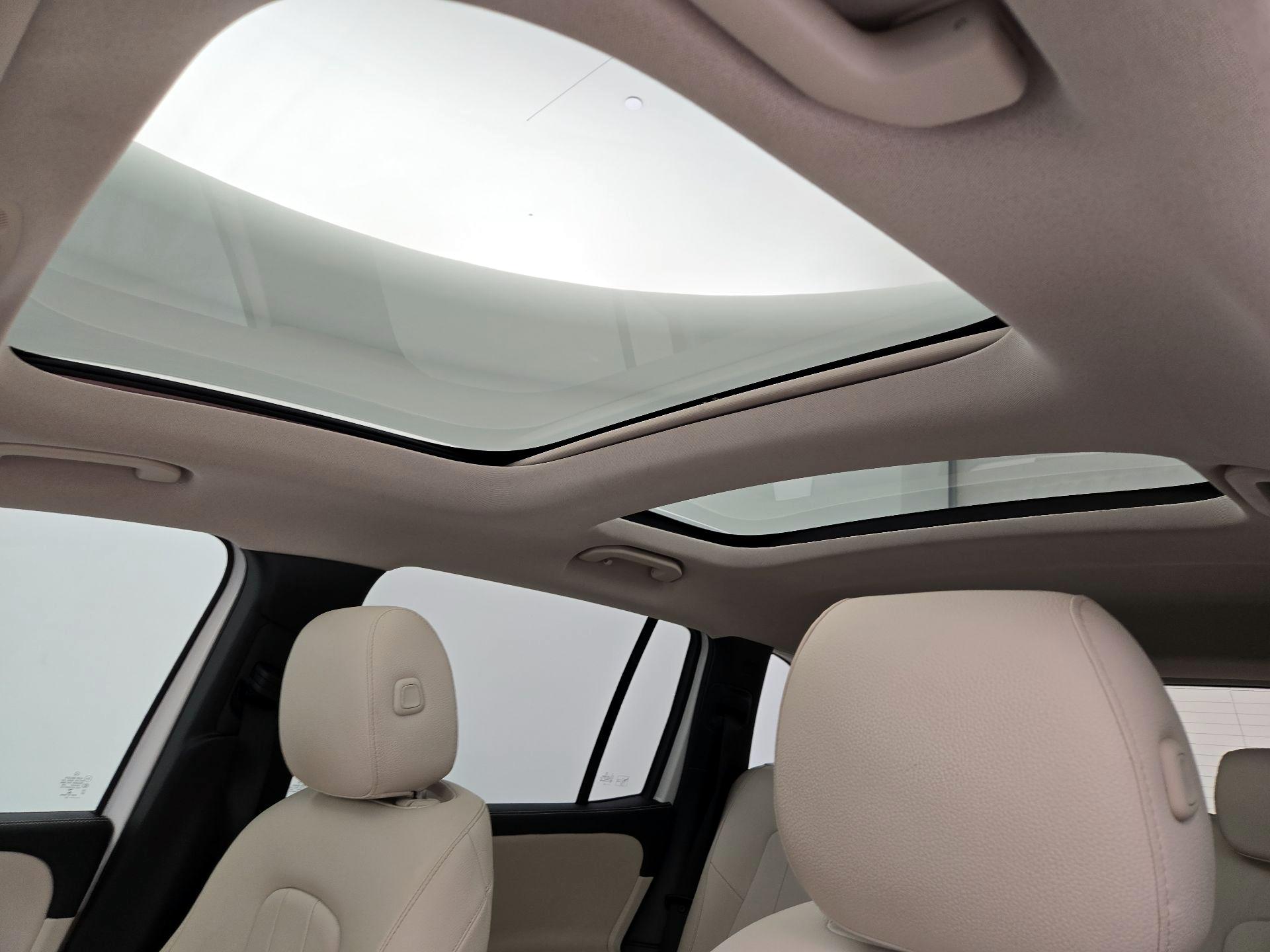 Thumbnail: 2021 Mercedes-Benz GLB - 19