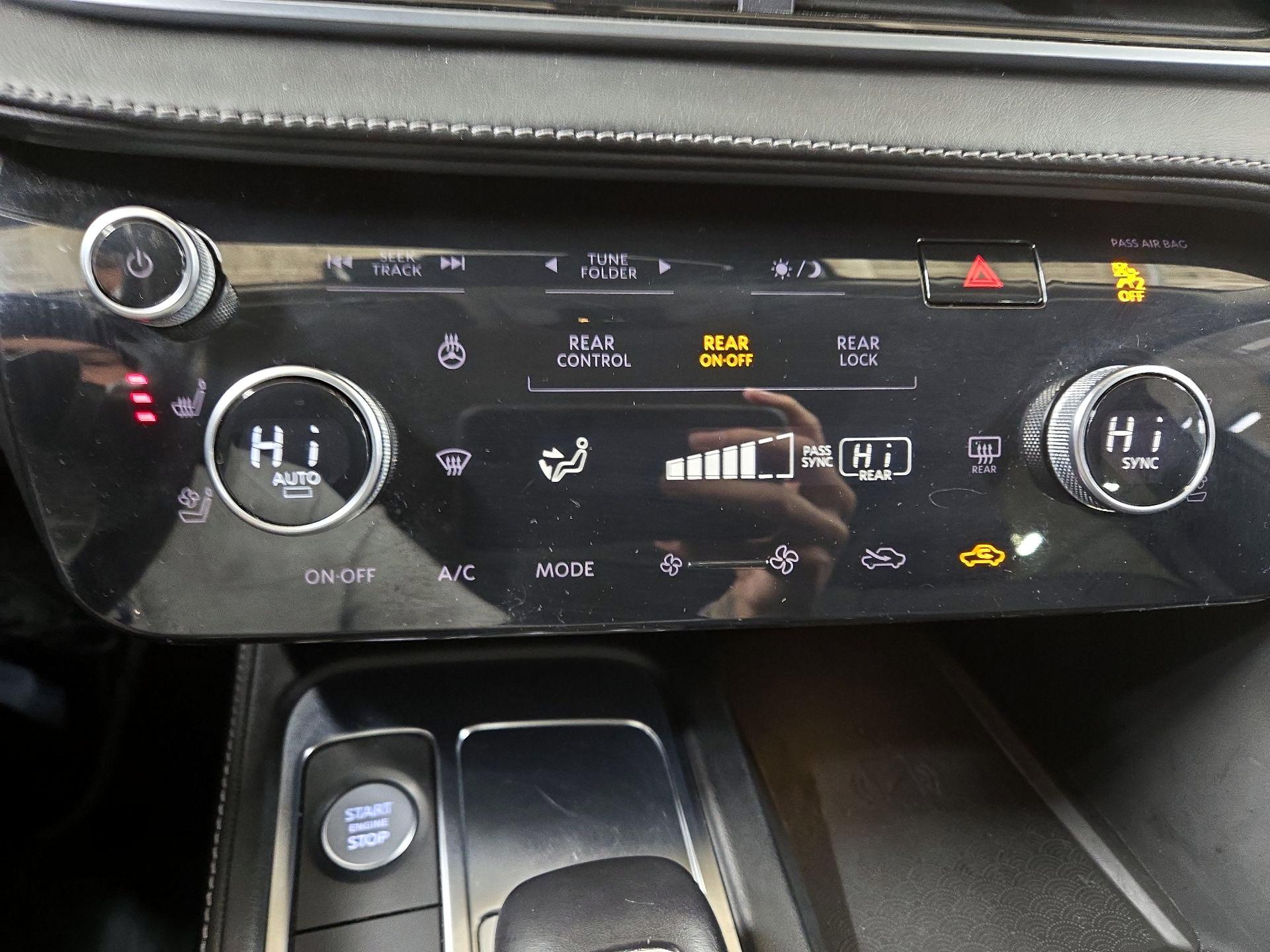 Thumbnail: 2023 INFINITI QX60 - 17