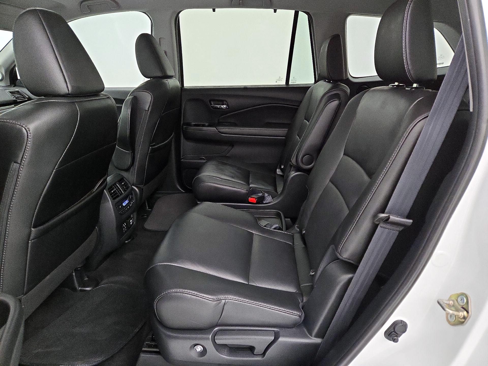 Thumbnail: 2020 Honda Pilot - 20