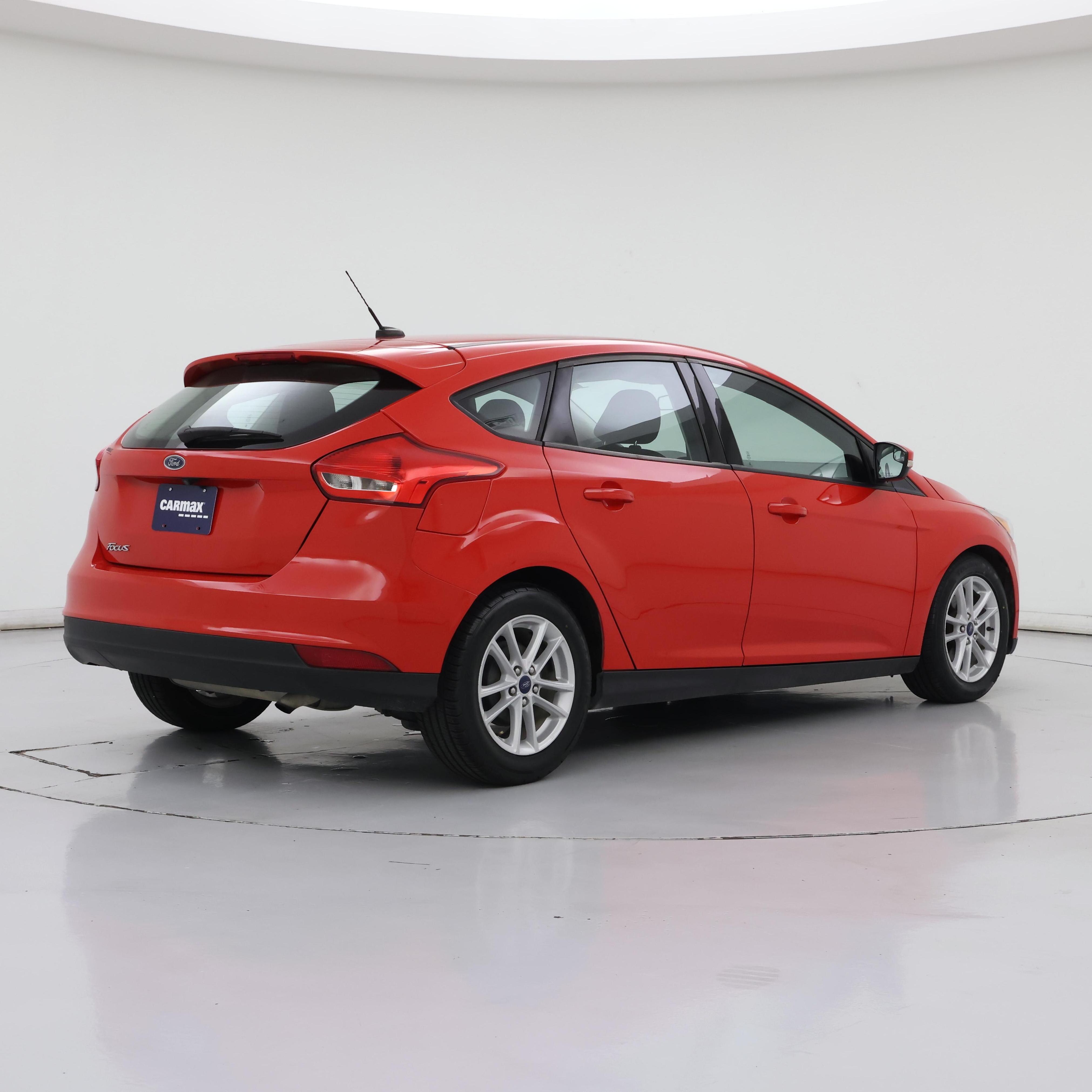 Thumbnail: 2017 Ford Focus - 8