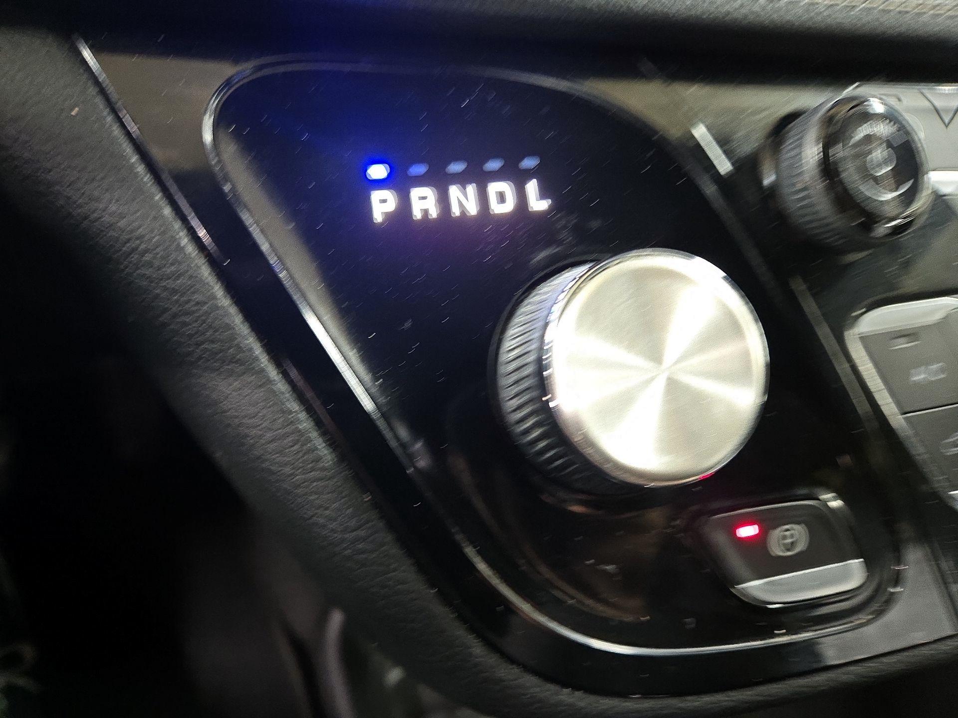 Thumbnail: 2021 Chrysler Pacifica - 16