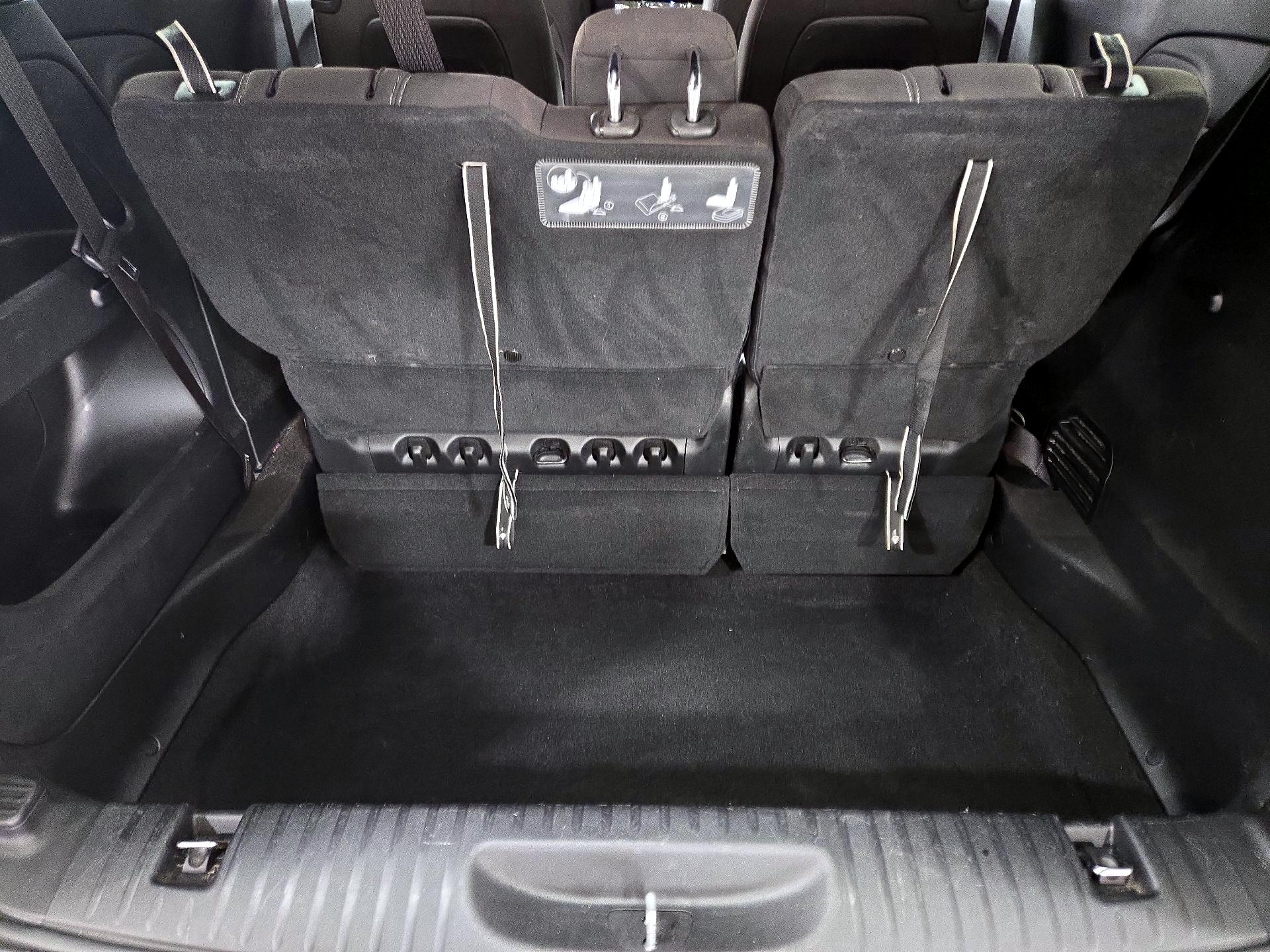 Thumbnail: 2021 Chrysler Pacifica - 20