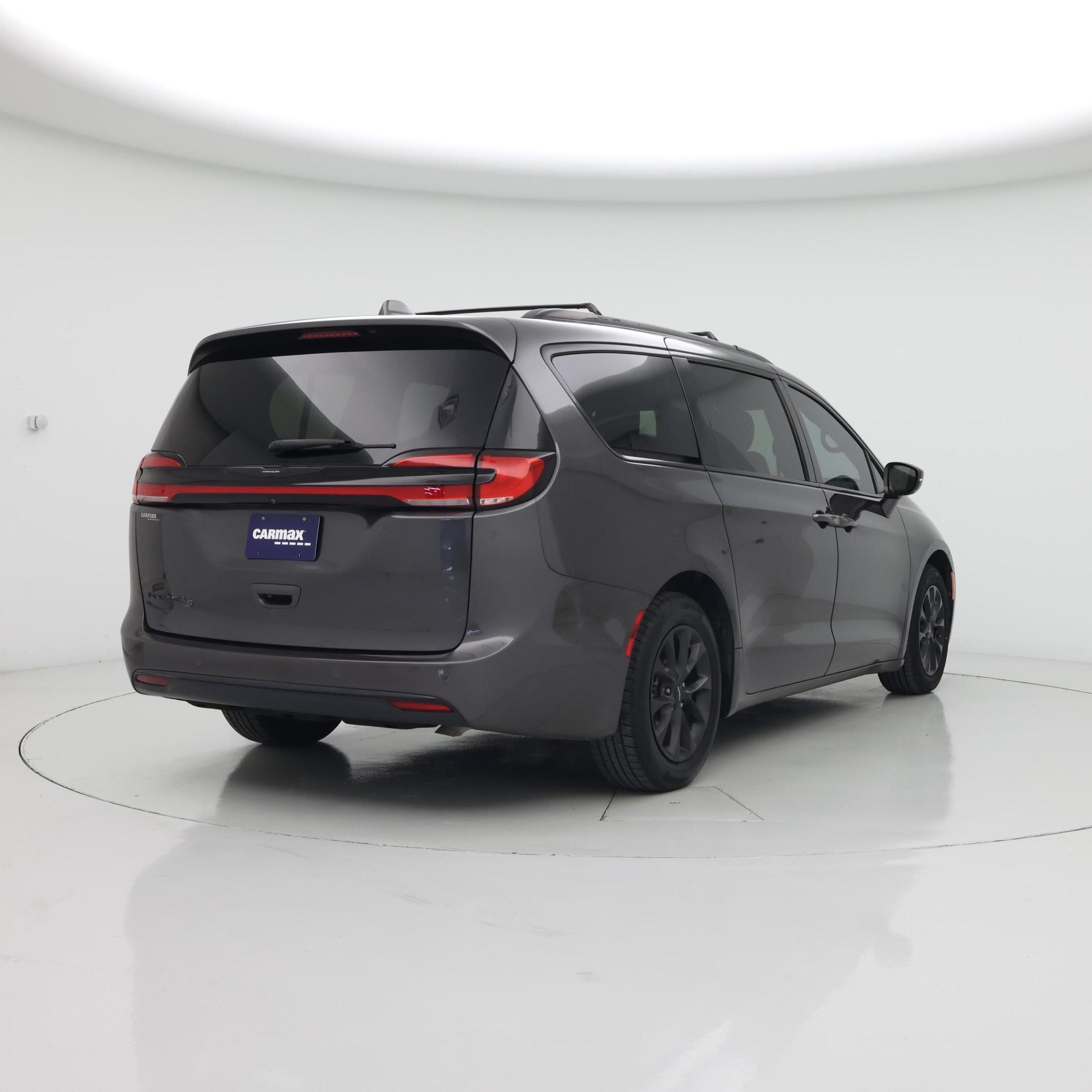 Thumbnail: 2021 Chrysler Pacifica - 8