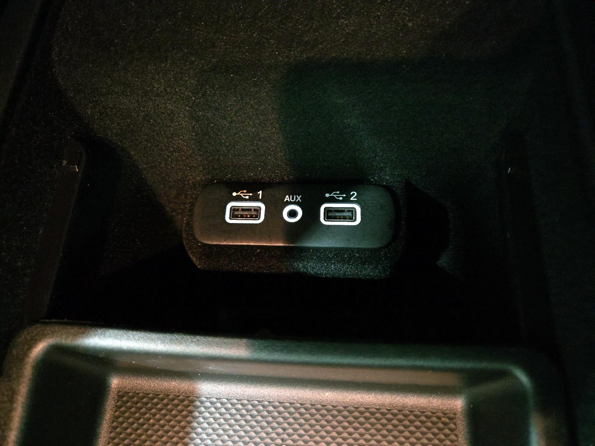 Thumbnail: 2022 Dodge Charger - 18