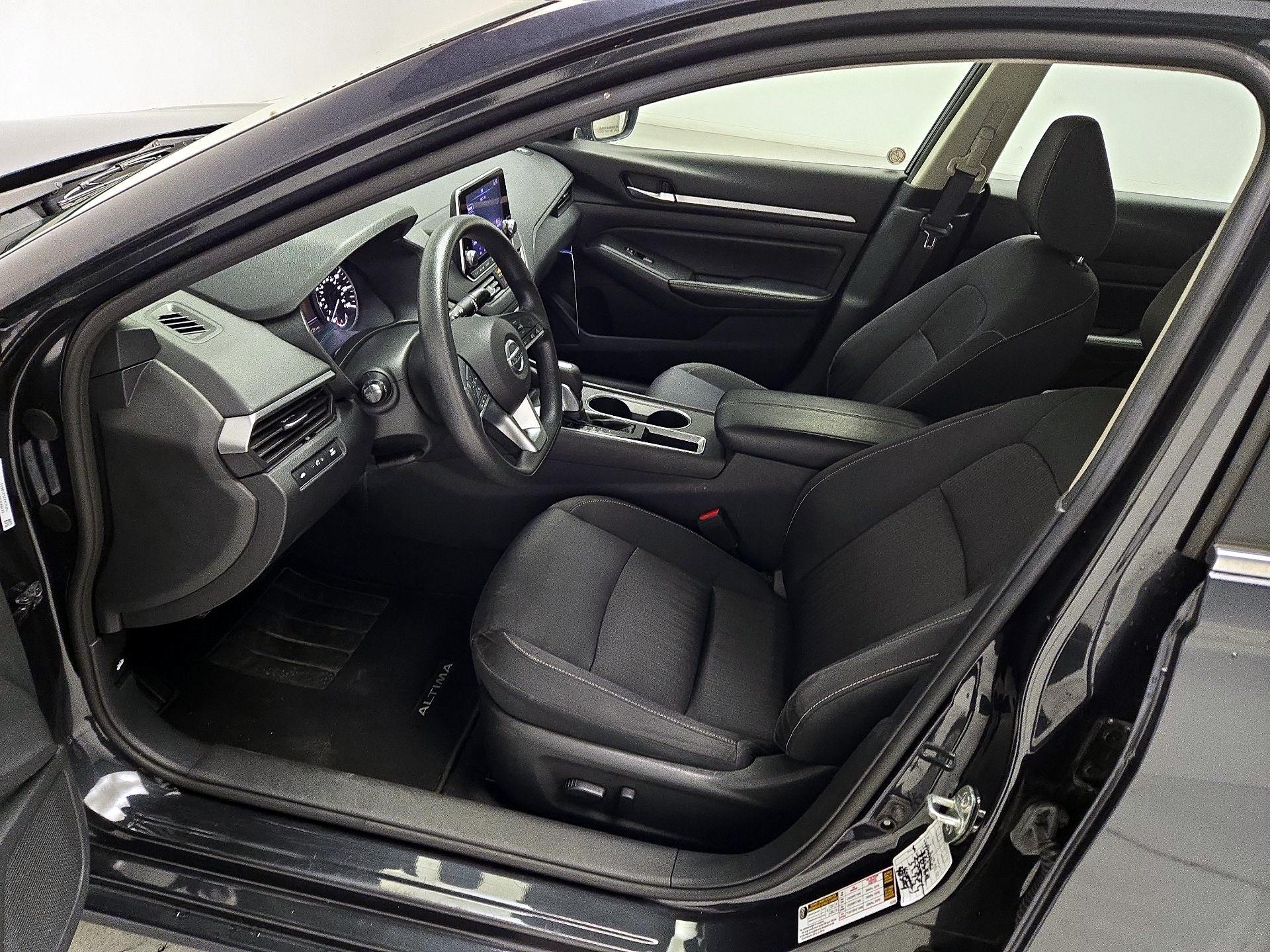 Thumbnail: 2022 Nissan Altima - 11