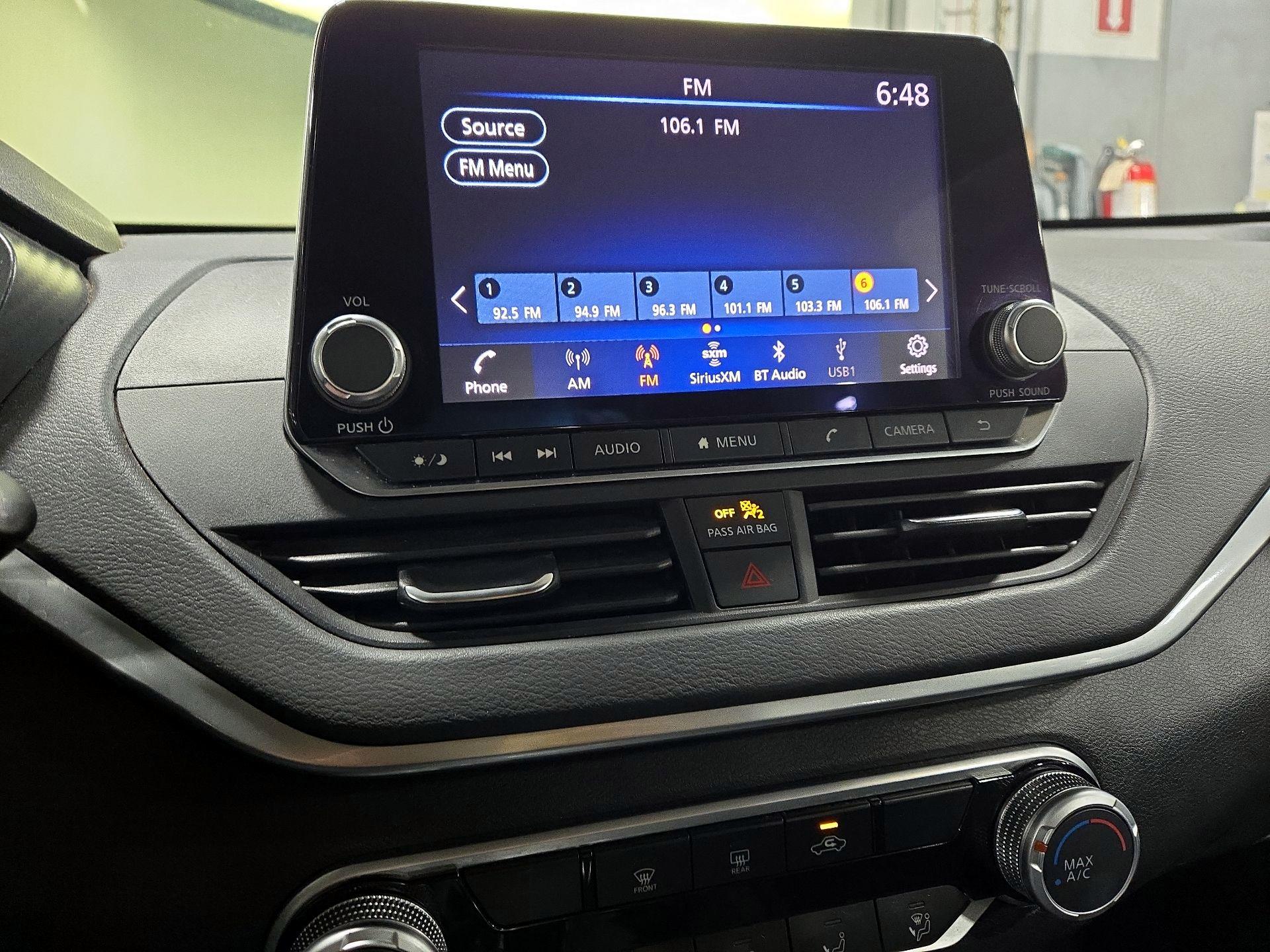 Thumbnail: 2022 Nissan Altima - 15